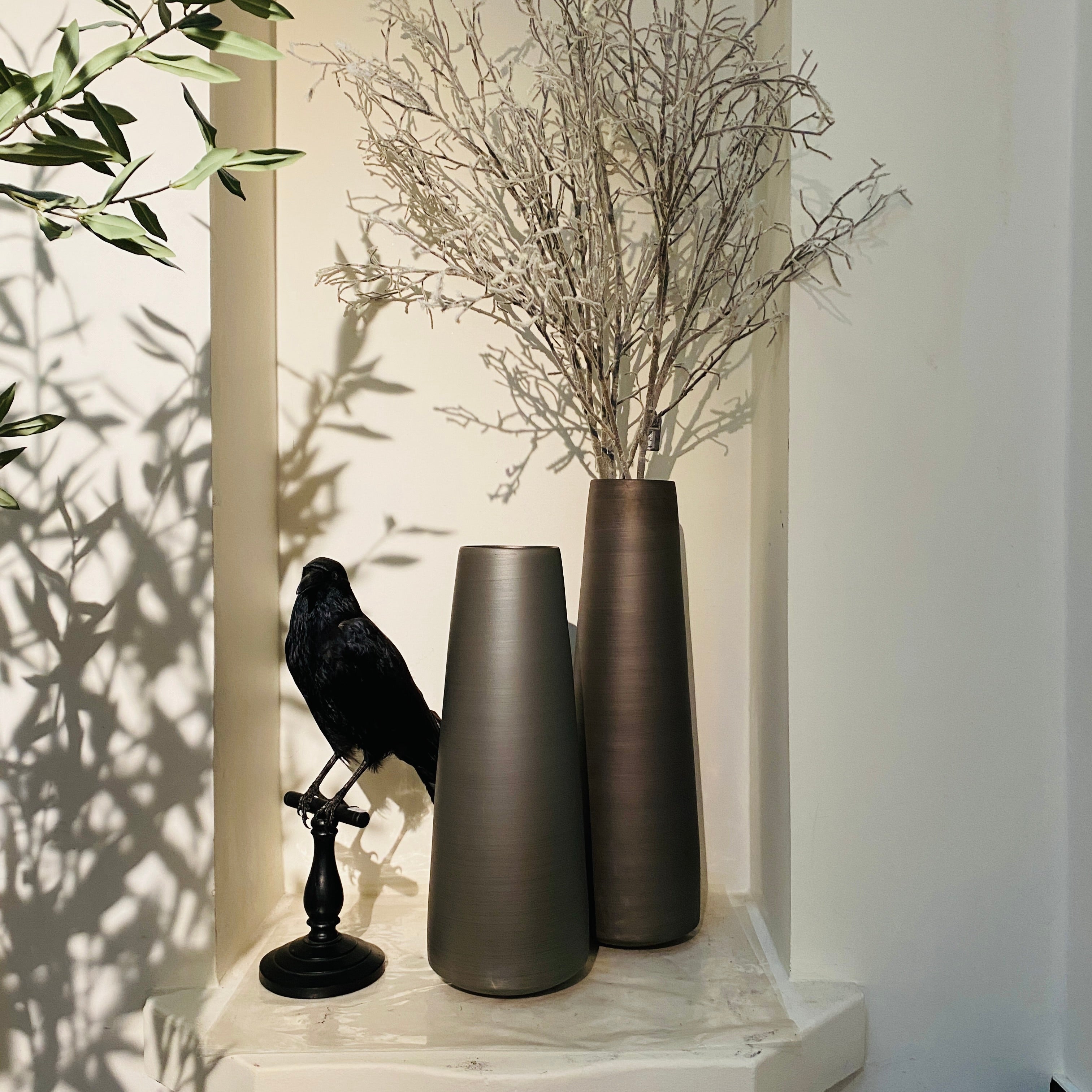 Rina Menardi Ceramics Vase Mono Dark Bronze