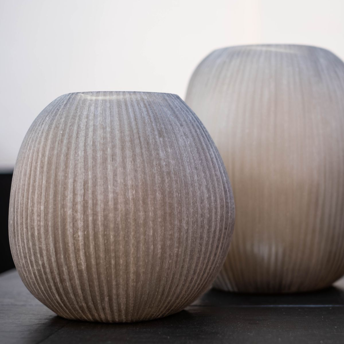 GUAXS Vase Nagaa Smokegrey