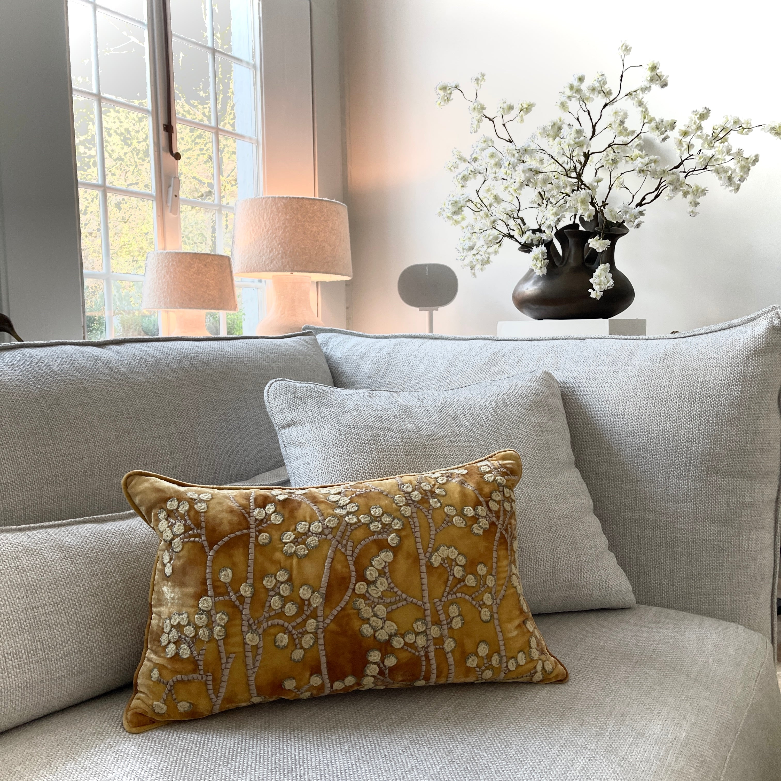 Anke Drechsel cushions - Berries Shaded oro