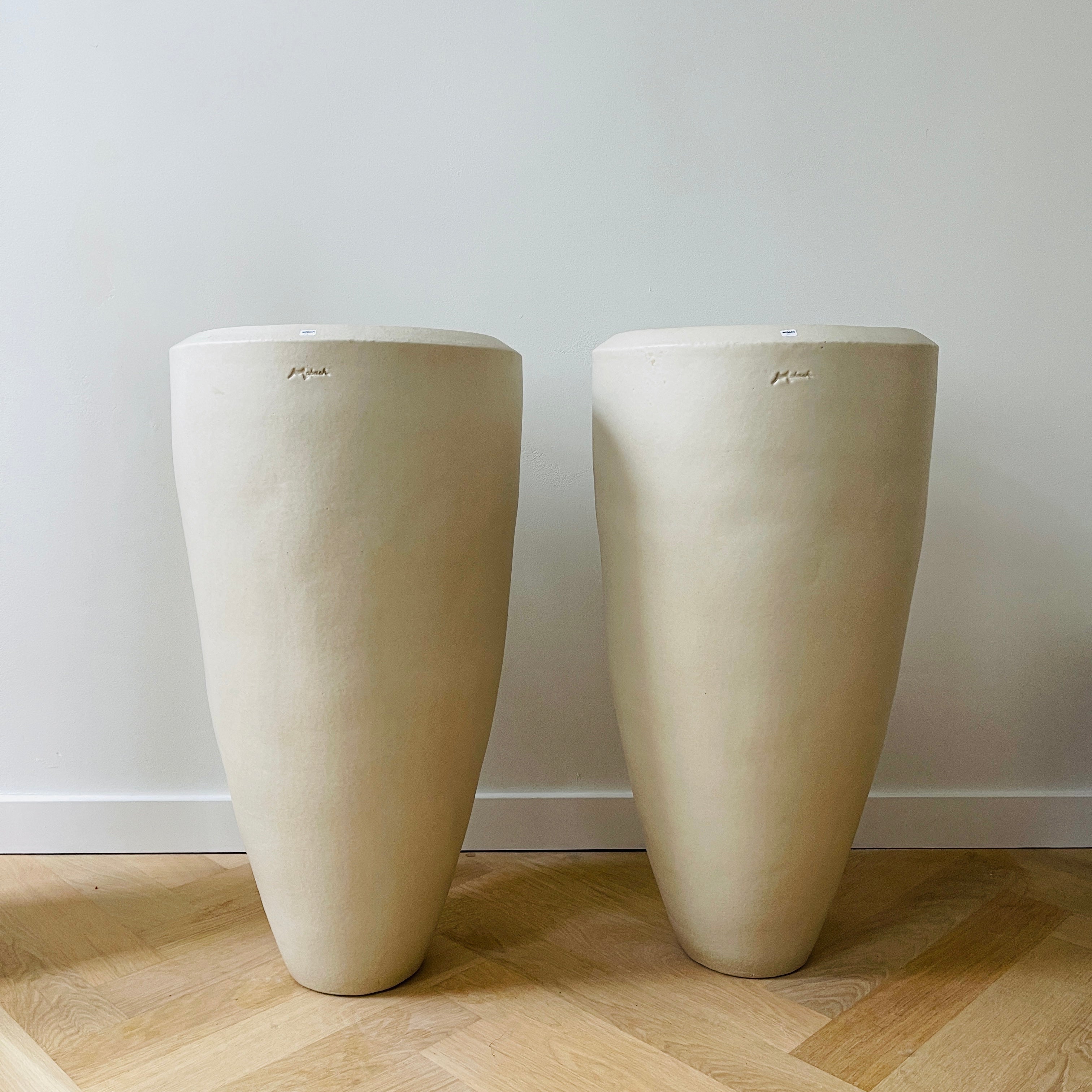Mobach Ceramics Tall Pot J5 - Ecru
