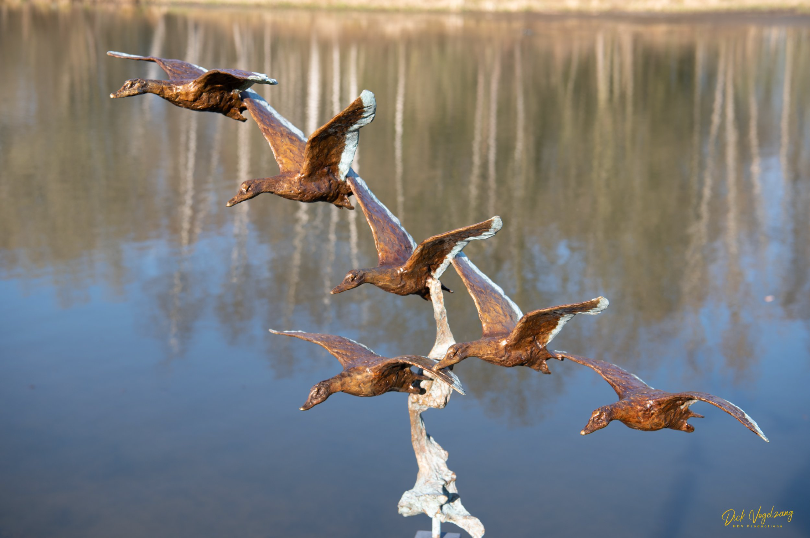 Jonneke Kodde - Nature's Flight: Six Birds on a Bronze Trunk