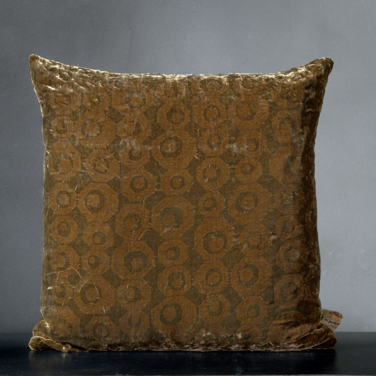 Limited Edition cushion MILIUM, 60x60