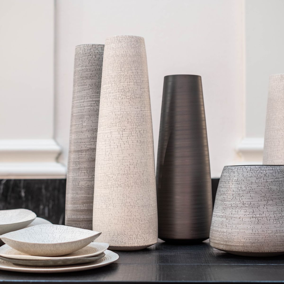 Rina Menardi ceramic vase Mono craquelé