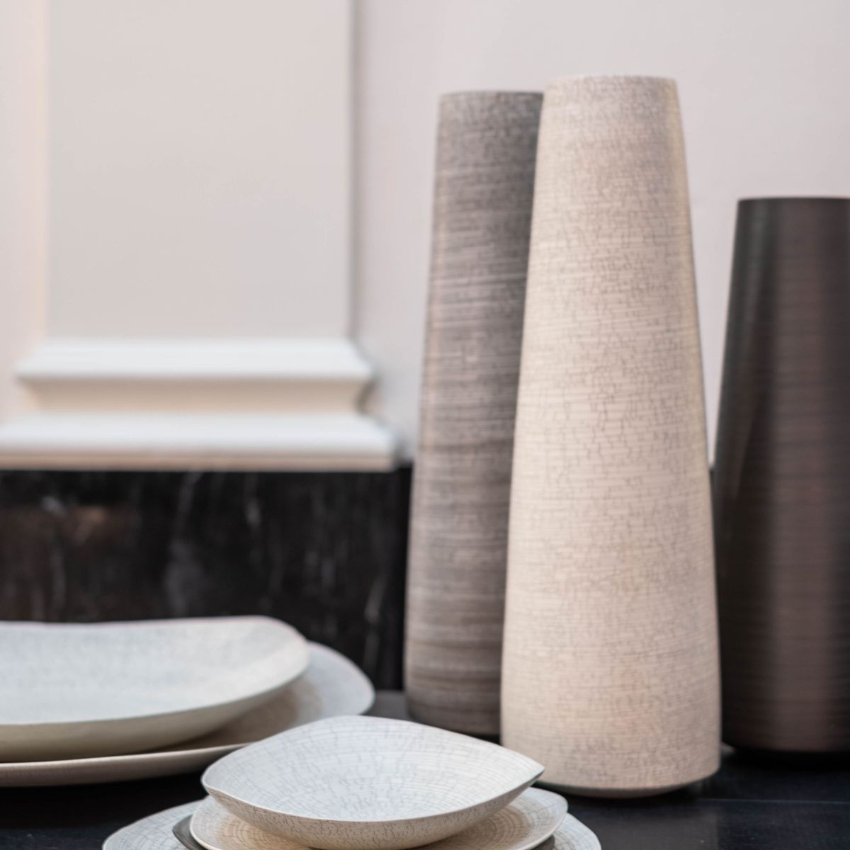 Rina Menardi ceramic vase Mono craquelé