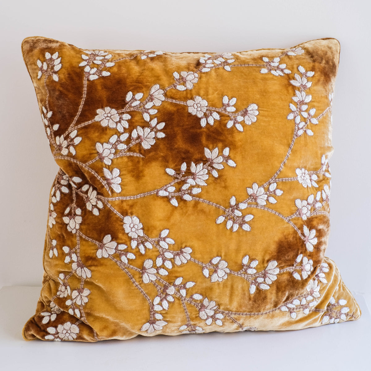 Anke Drechsel Tuileries Shaded Oro Cushions