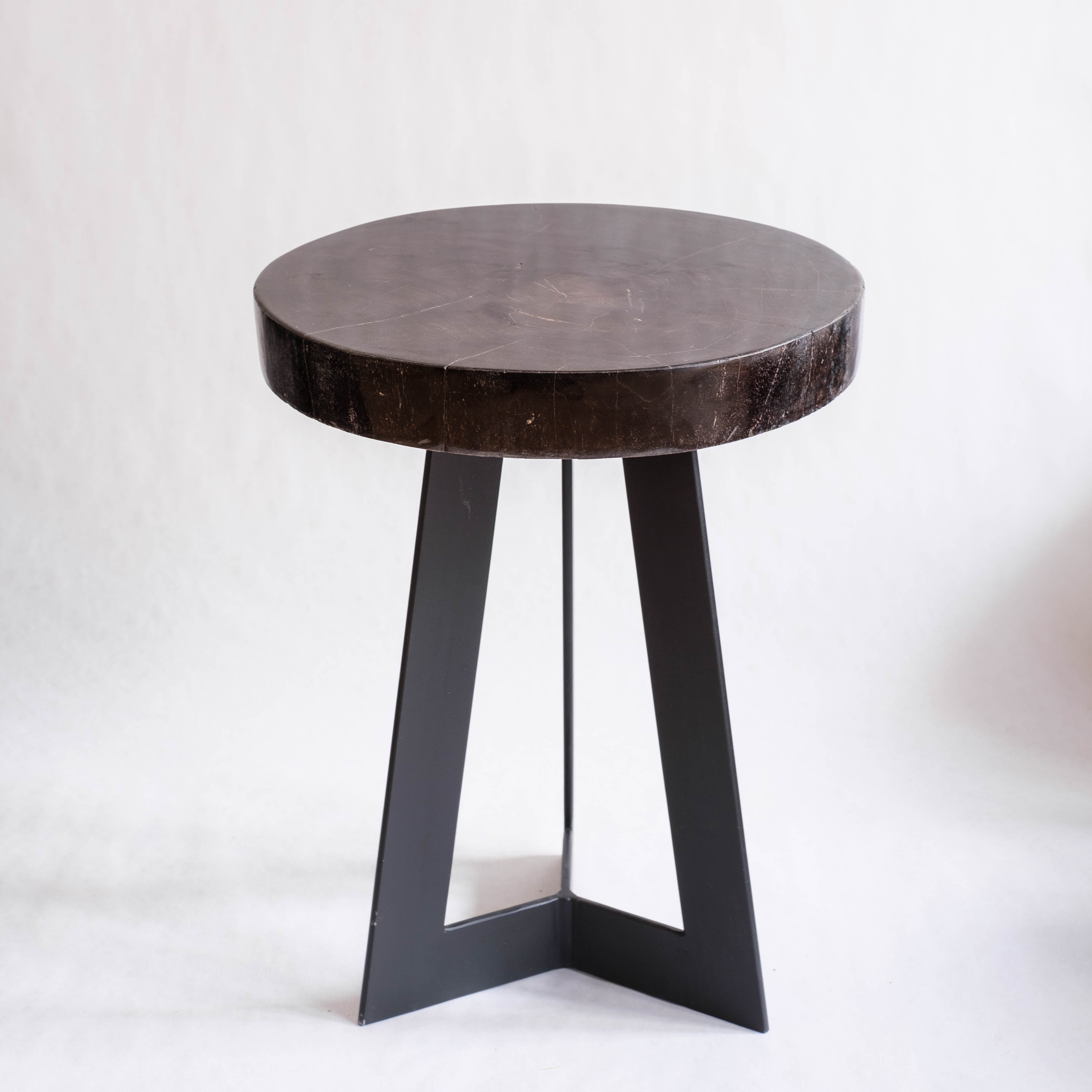 Warehouse Breit side table with petrified wood top - Small
