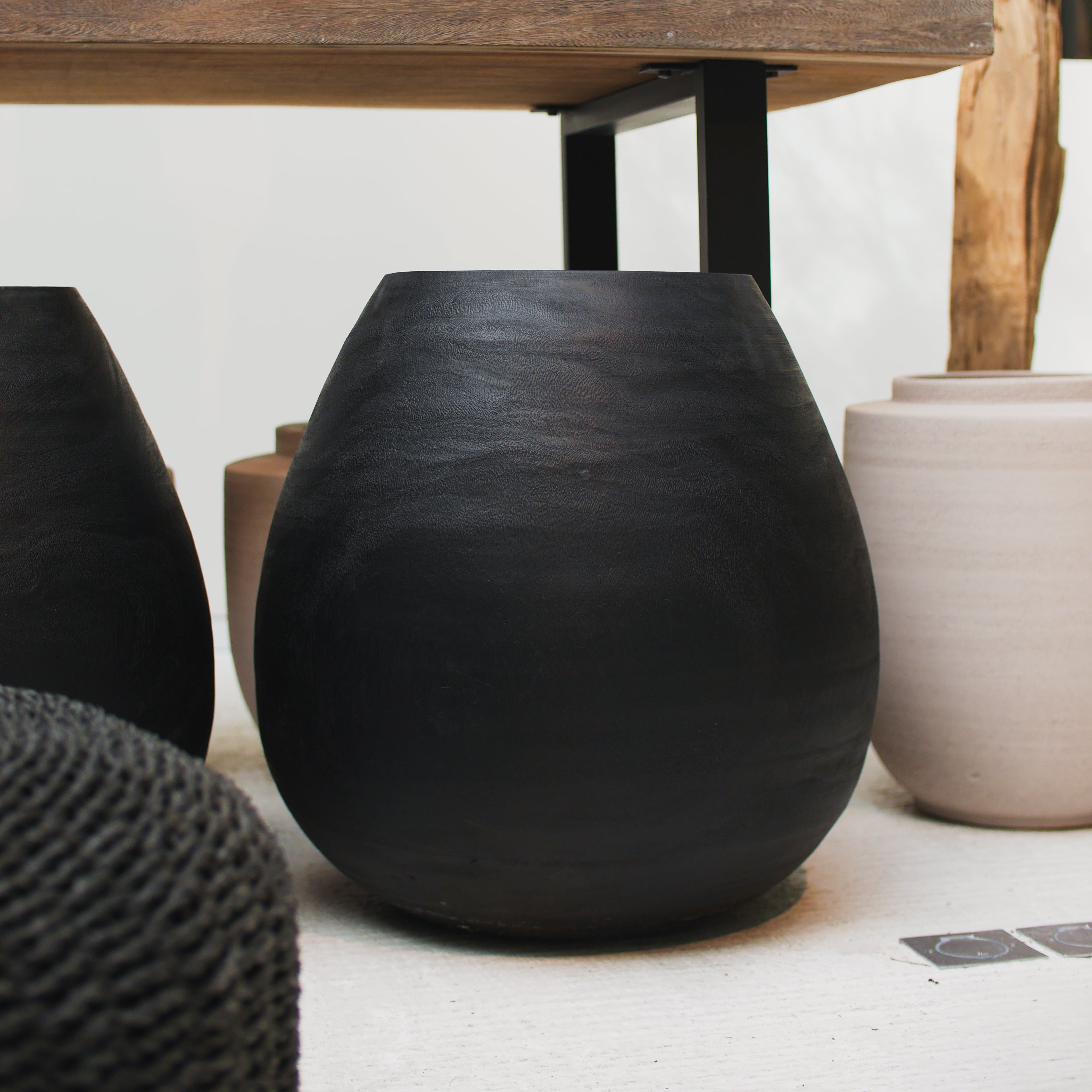 Warehouse Breit pot black suar wood