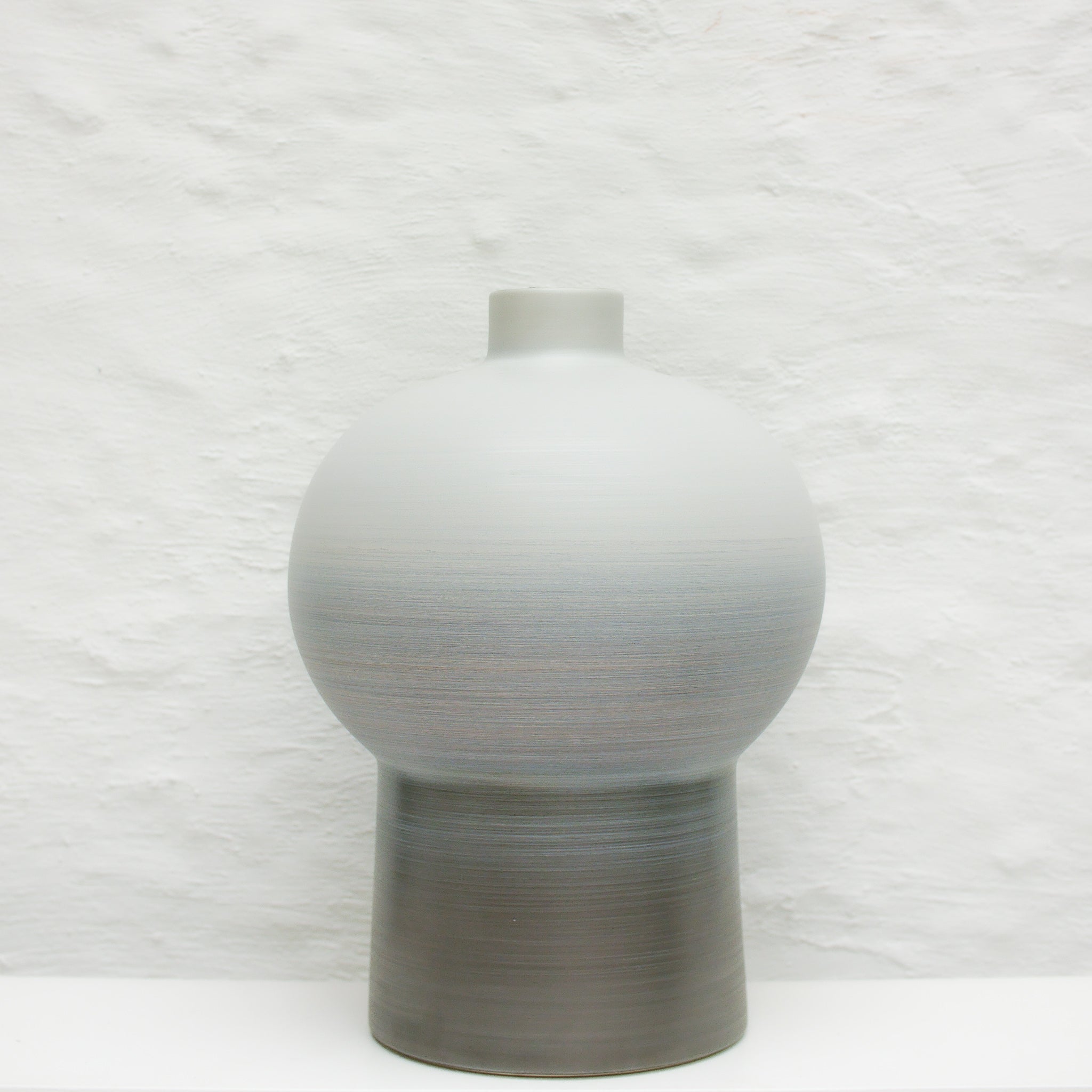Rina Menardi ceramic vase Royal Queen