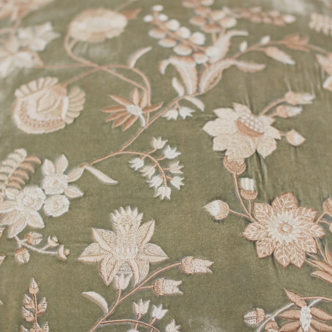Anke Drechsel kussen MME Bovary Powder Blue