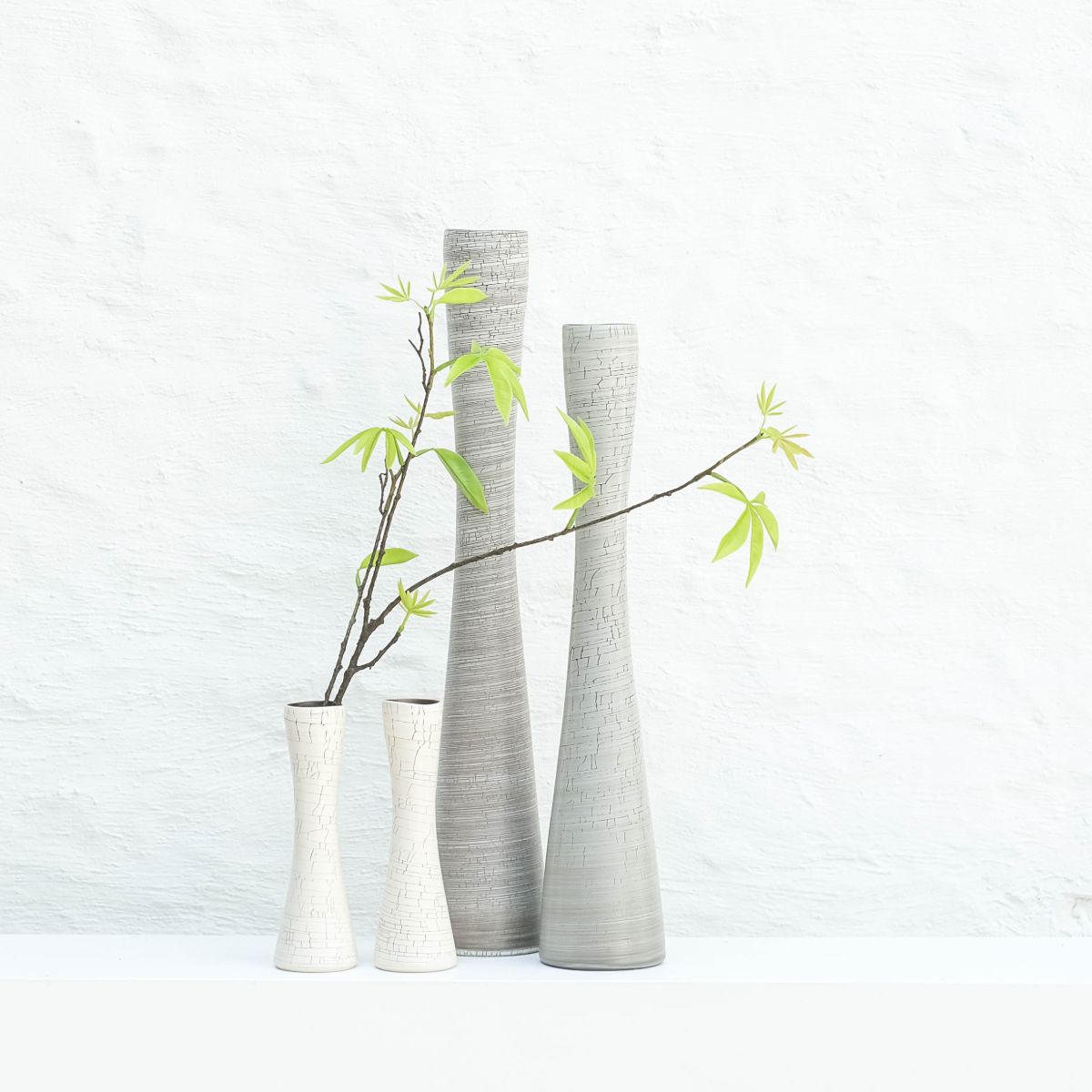 Rina Menardi ceramics Flute birch crackle