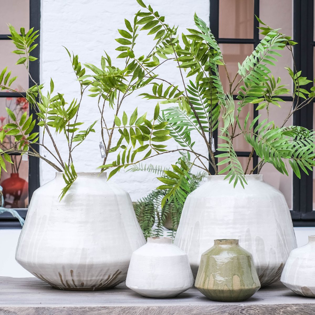 Bumblebee Vase L - White