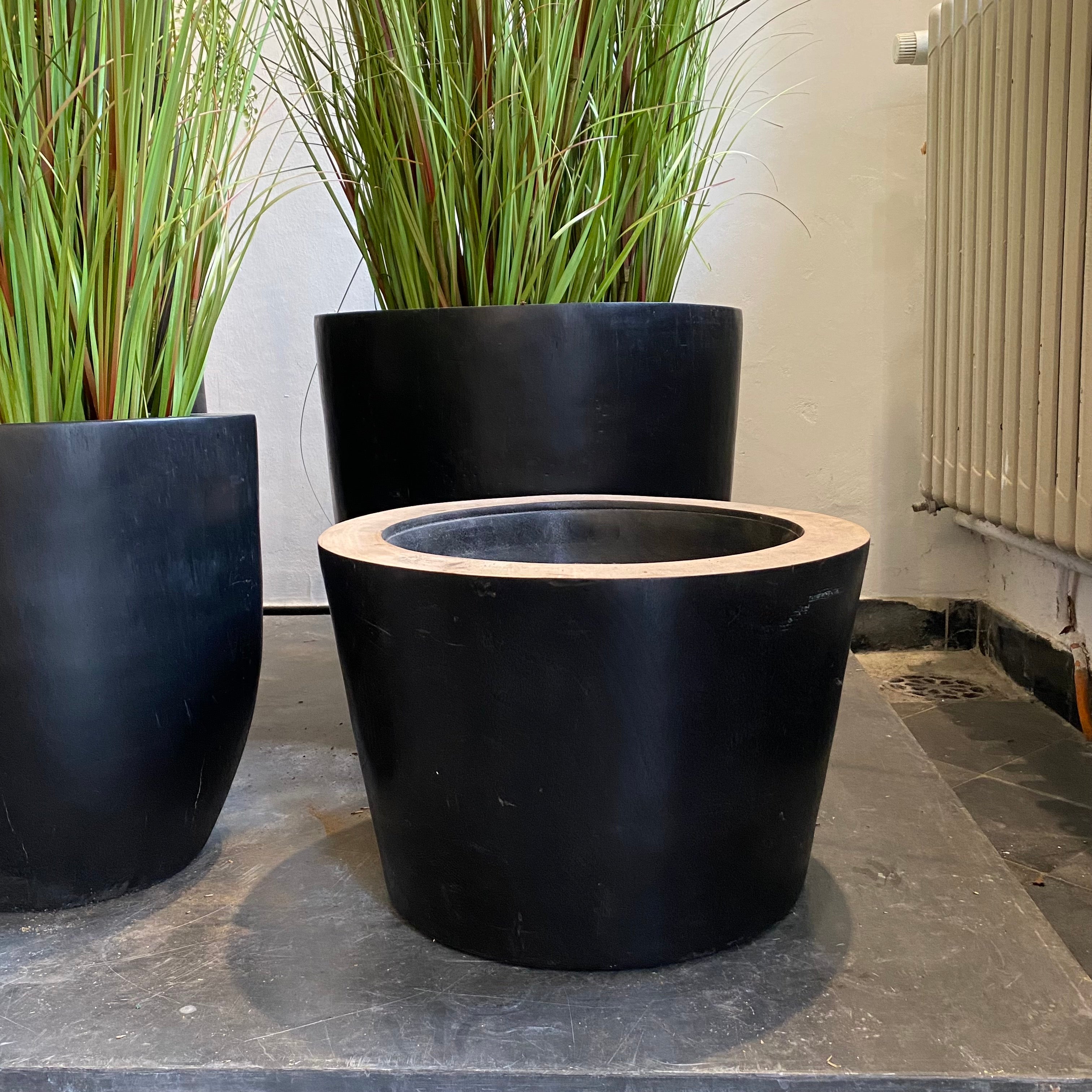 Warehouse Breit - Wooden pot black