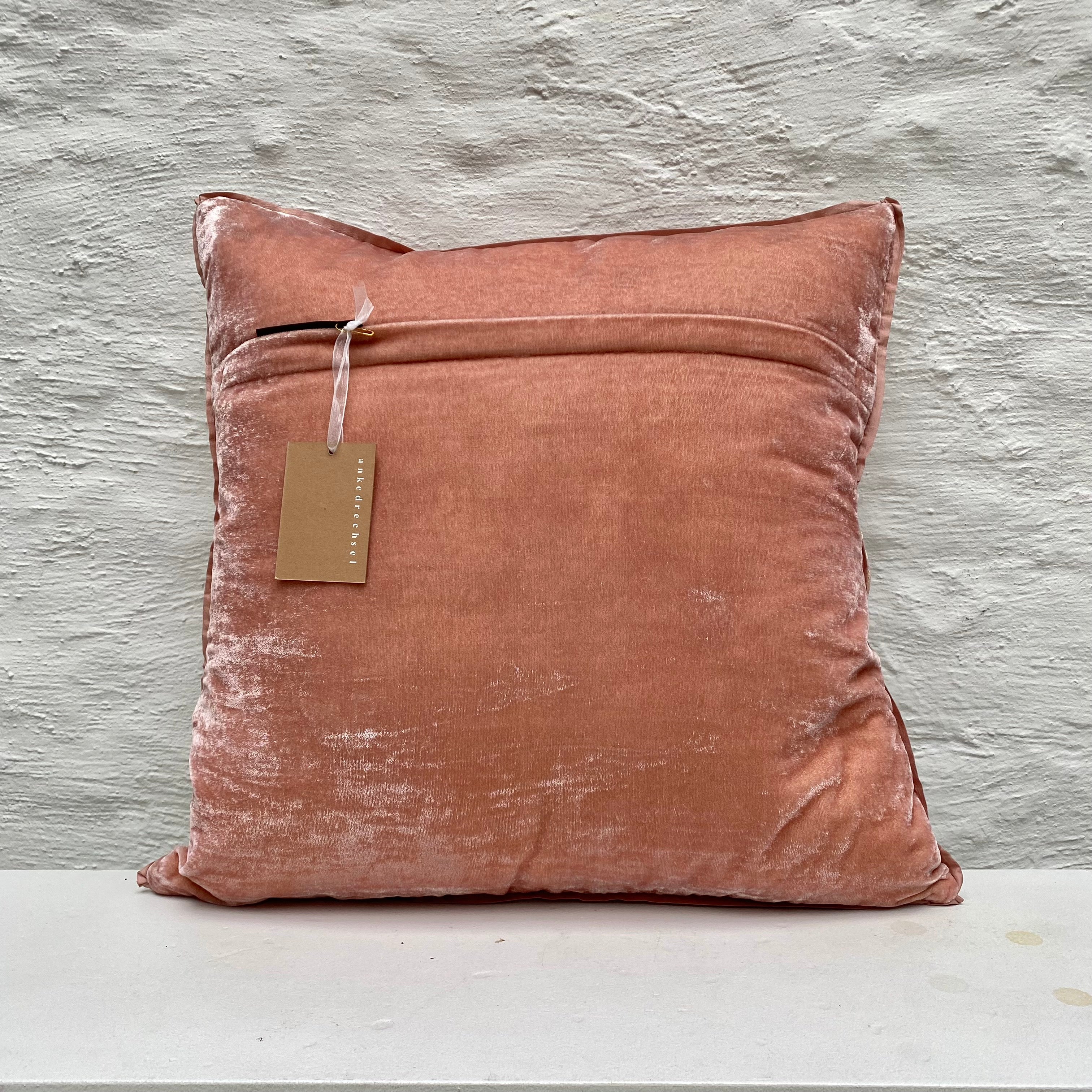 Anke Drechsel kussen - Metril II Rose Quartz
