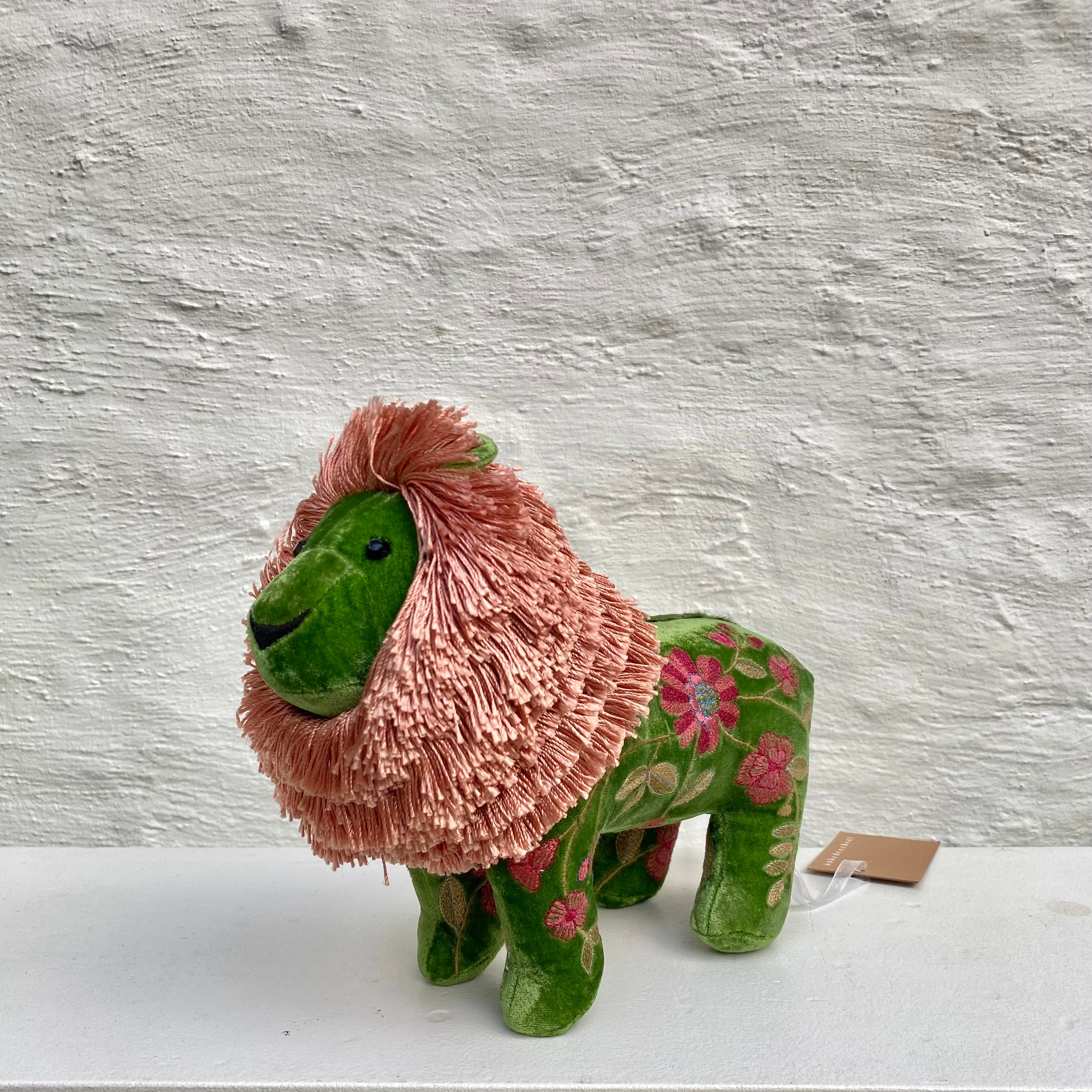 Anke Drechsel handgeborduurde leeuw - Megan Emerald