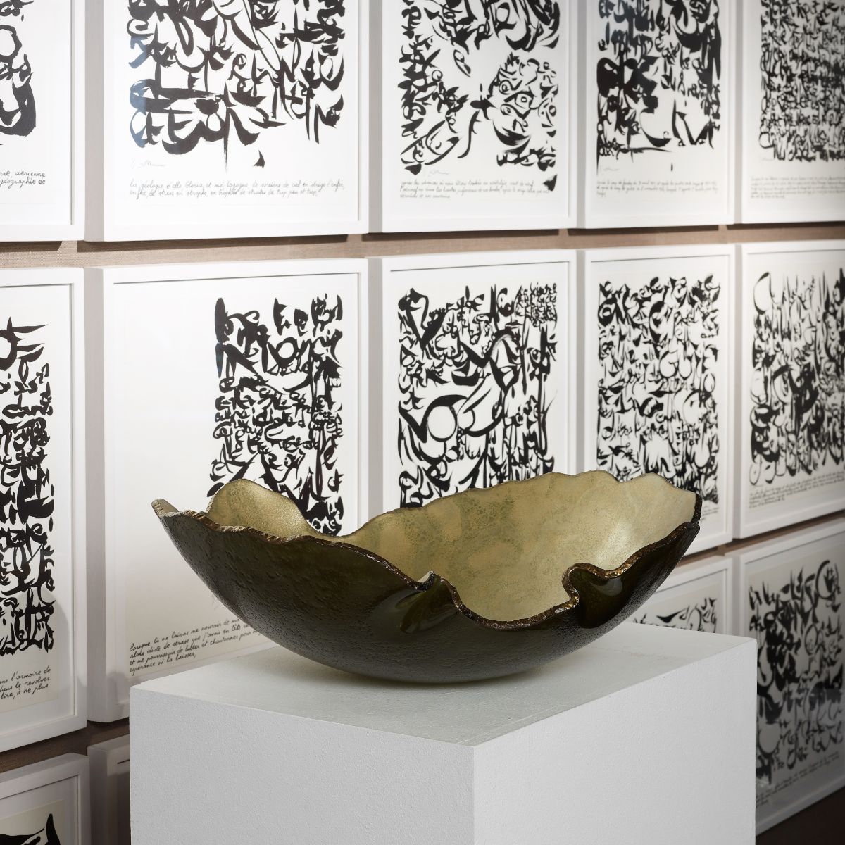 Regina Medeiros glazen schaal Mapa ouro fosca topo bronze