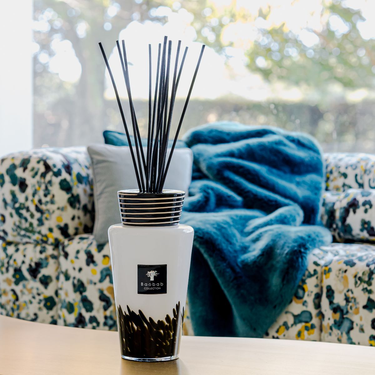 Baobab Totem Diffuser - Black Feathers