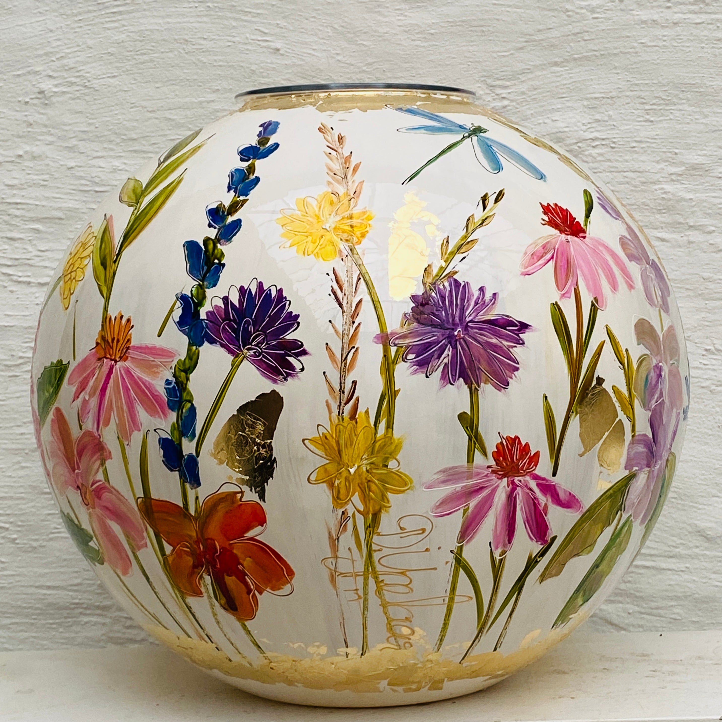 Doortje IJpelaar hand-painted glass vase LIMITED EDITION "White Summer '25" DE BORGHT EXCLUSIVE