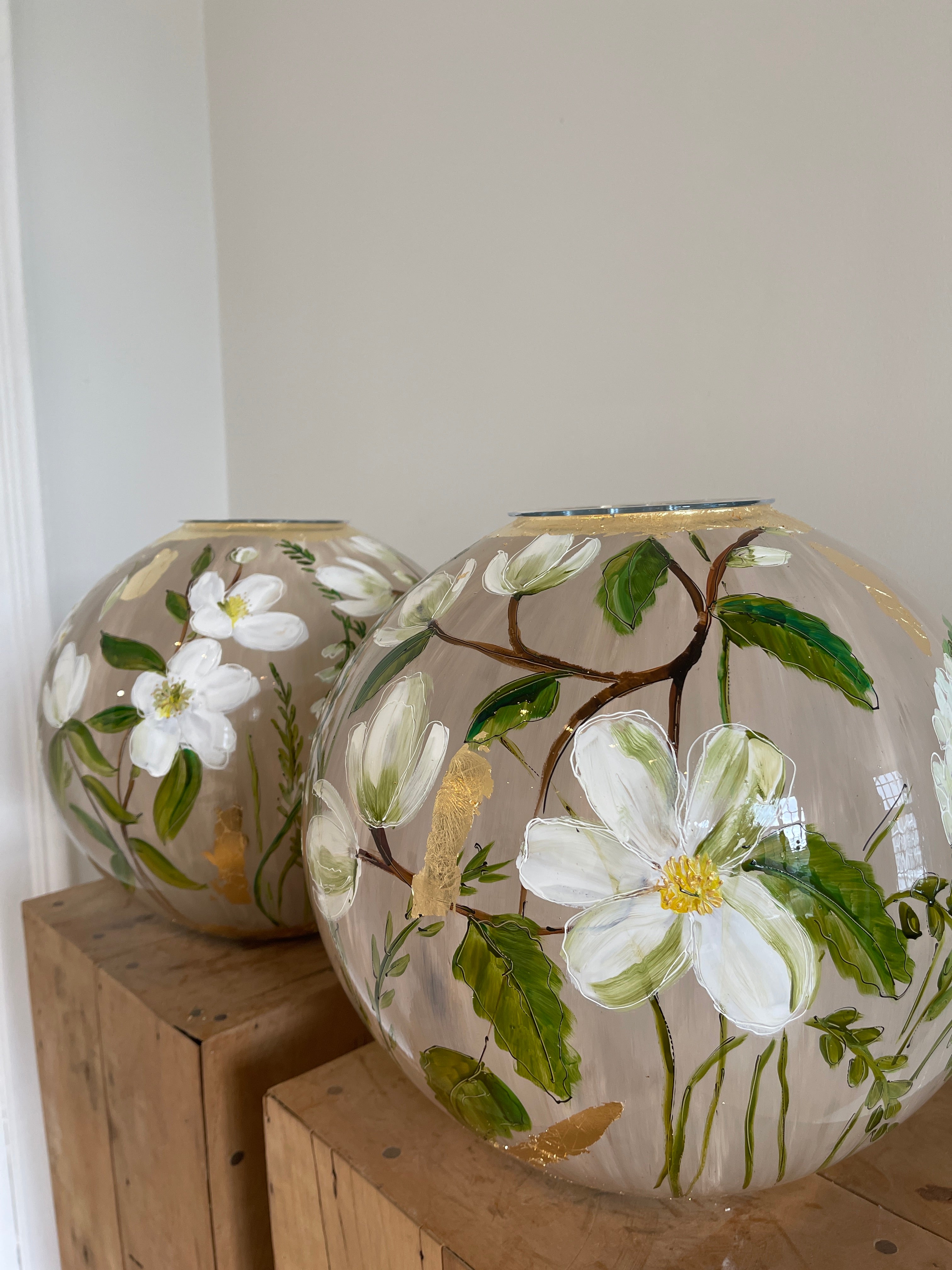 Doortje IJpelaar handgeschilderde glazen vaas LIMITED EDITION "Naturel" DE BORGHT EXCLUSIVE