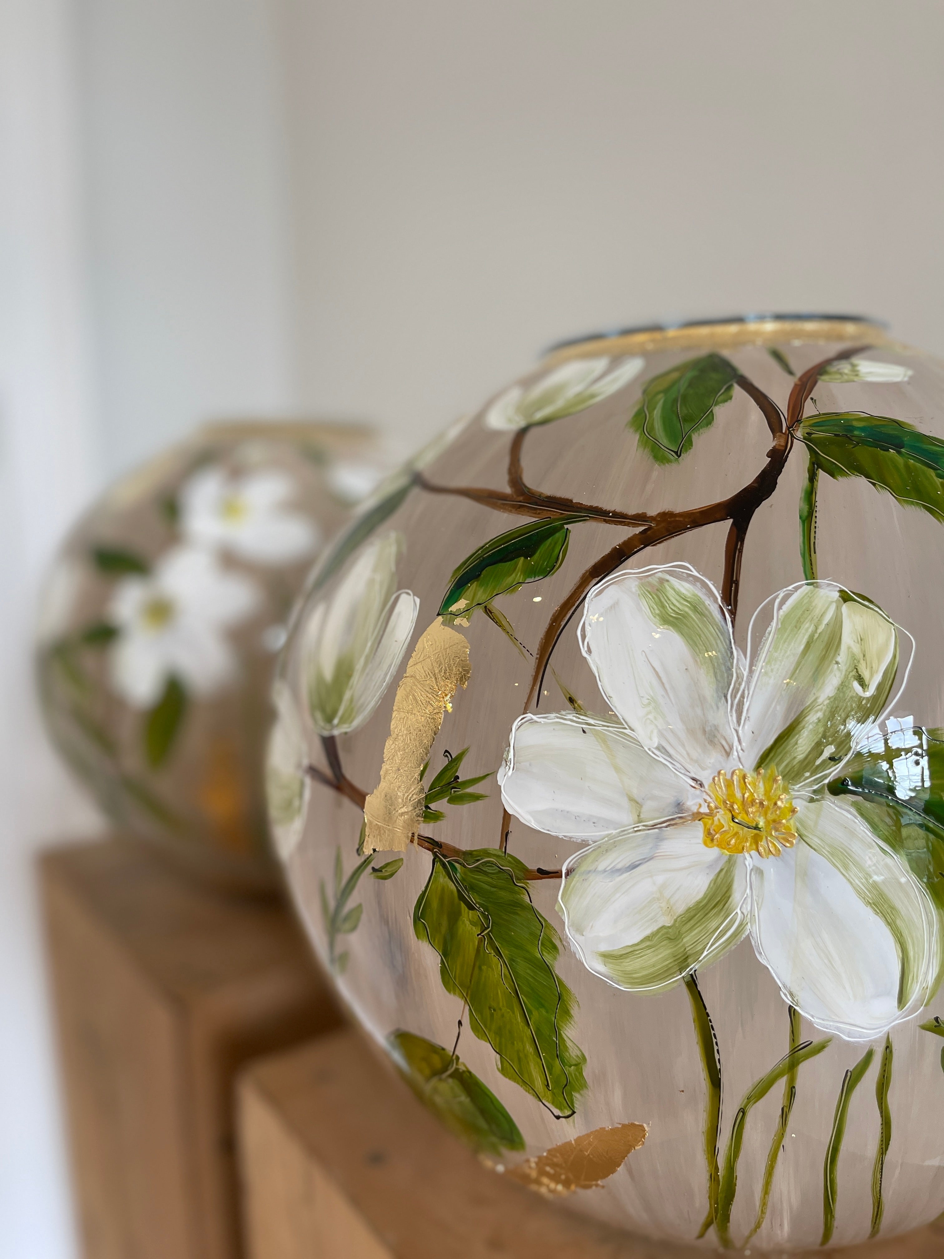 Doortje IJpelaar handgeschilderde glazen vaas LIMITED EDITION "Naturel" DE BORGHT EXCLUSIVE