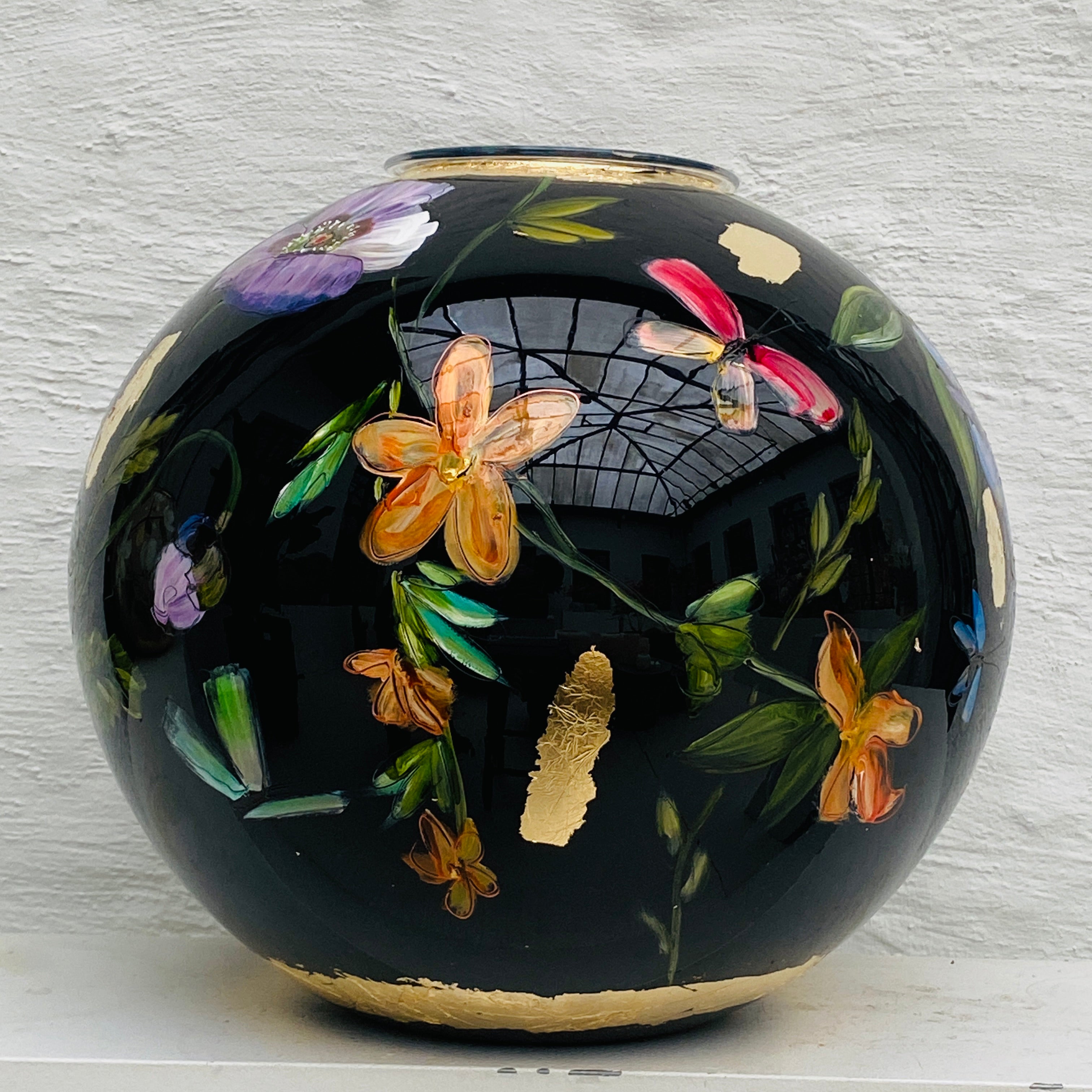 Doortje IJpelaar hand-painted glass vase LIMITED EDITION "Black Summer '25" DE BORGHT EXCLUSIVE