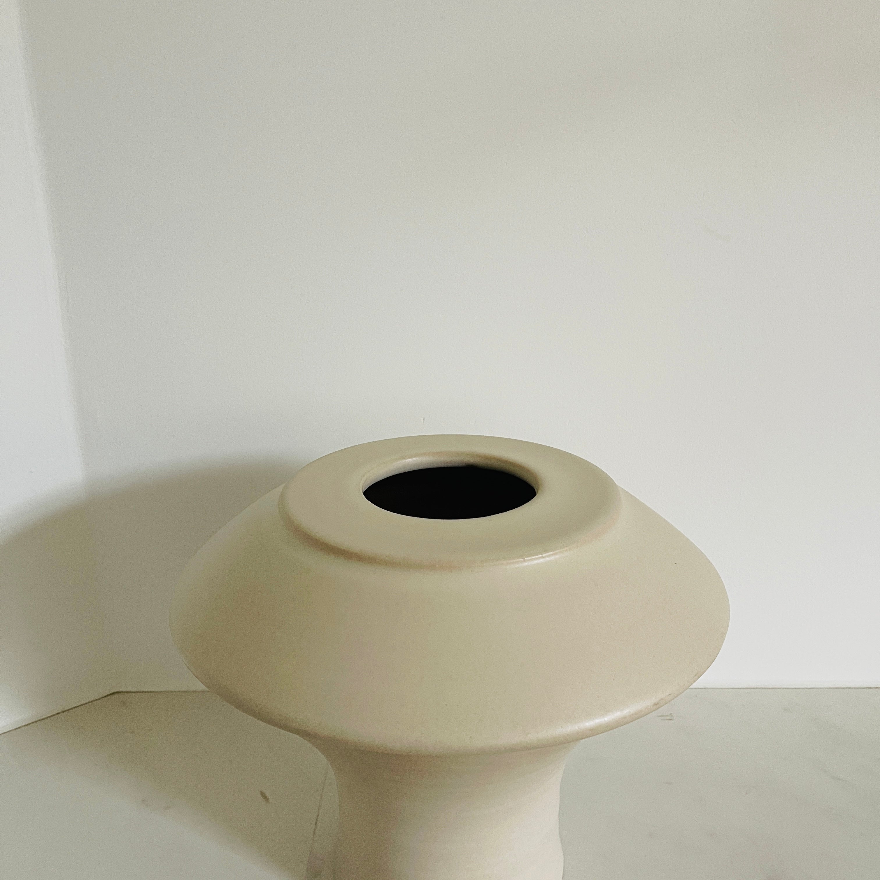Mobach Ceramics vase KM175 - Ecru