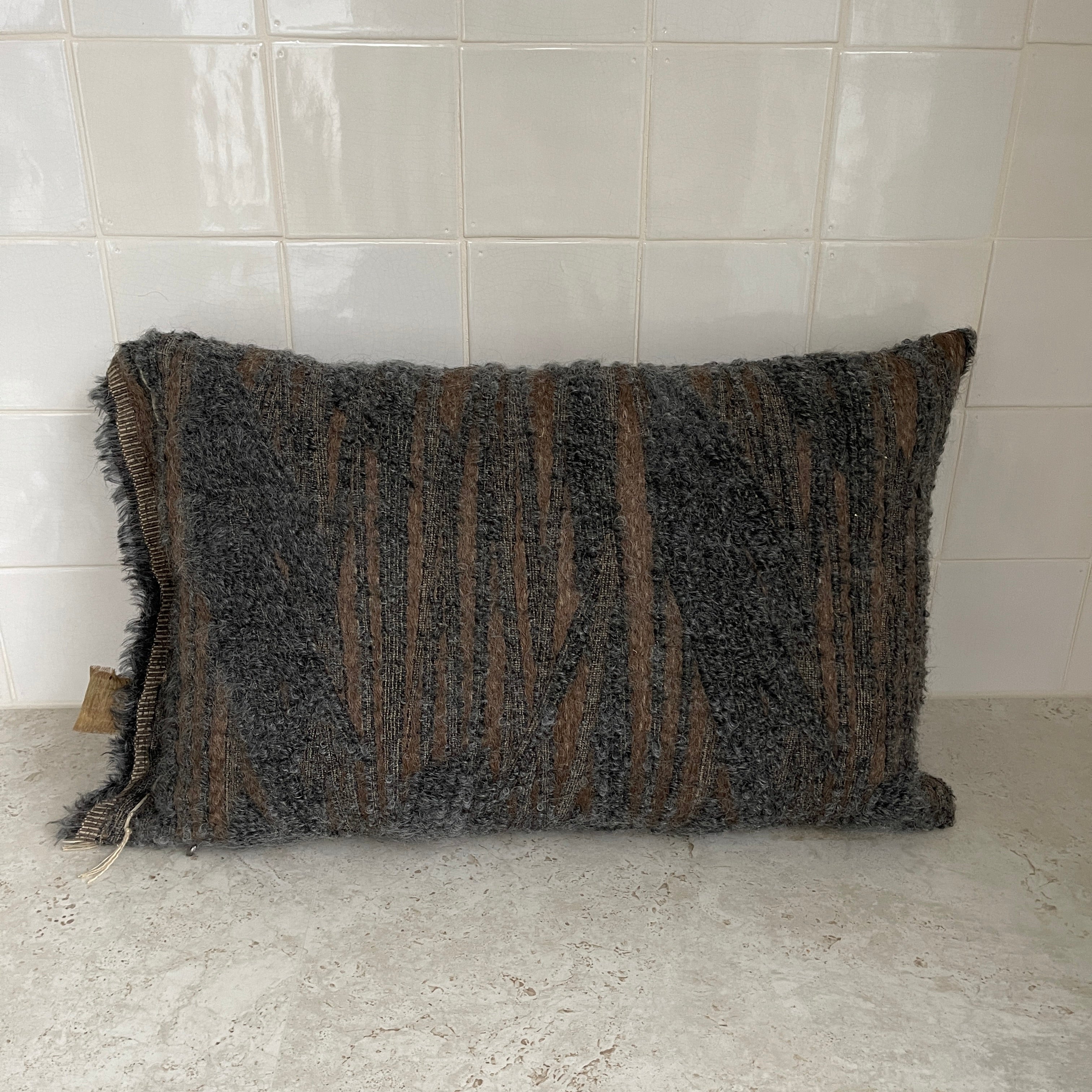 Limited Edition cushion ABIBO 4C, 60x40