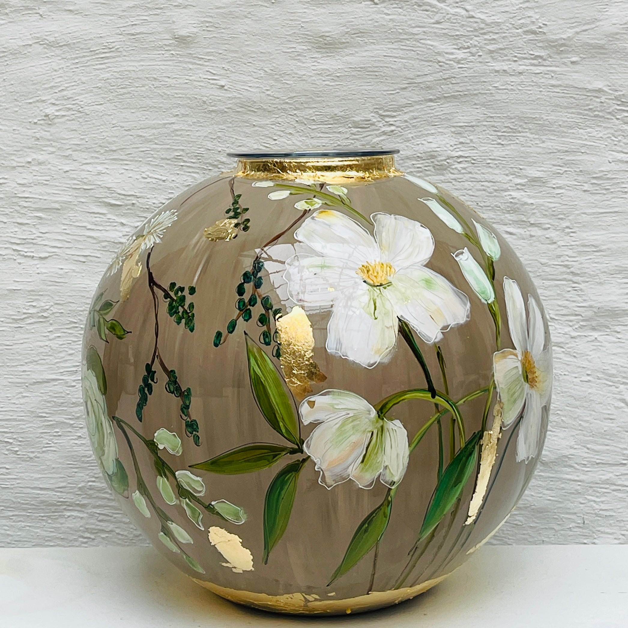 Doortje IJpelaar hand-painted glass vase LIMITED EDITION "Romantic White" DE BORGHT EXCLUSIVE