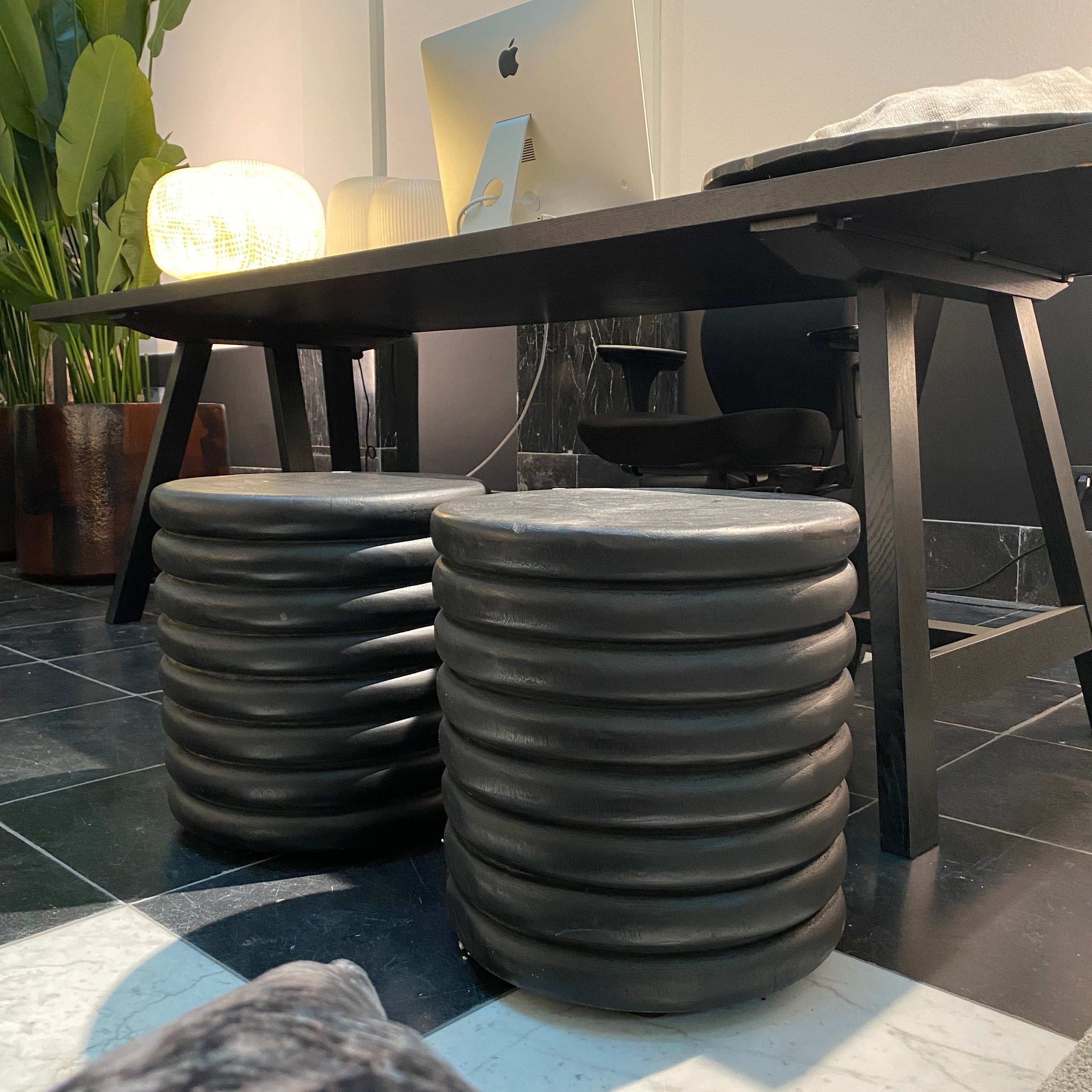 Warehouse Breit stool black with rings