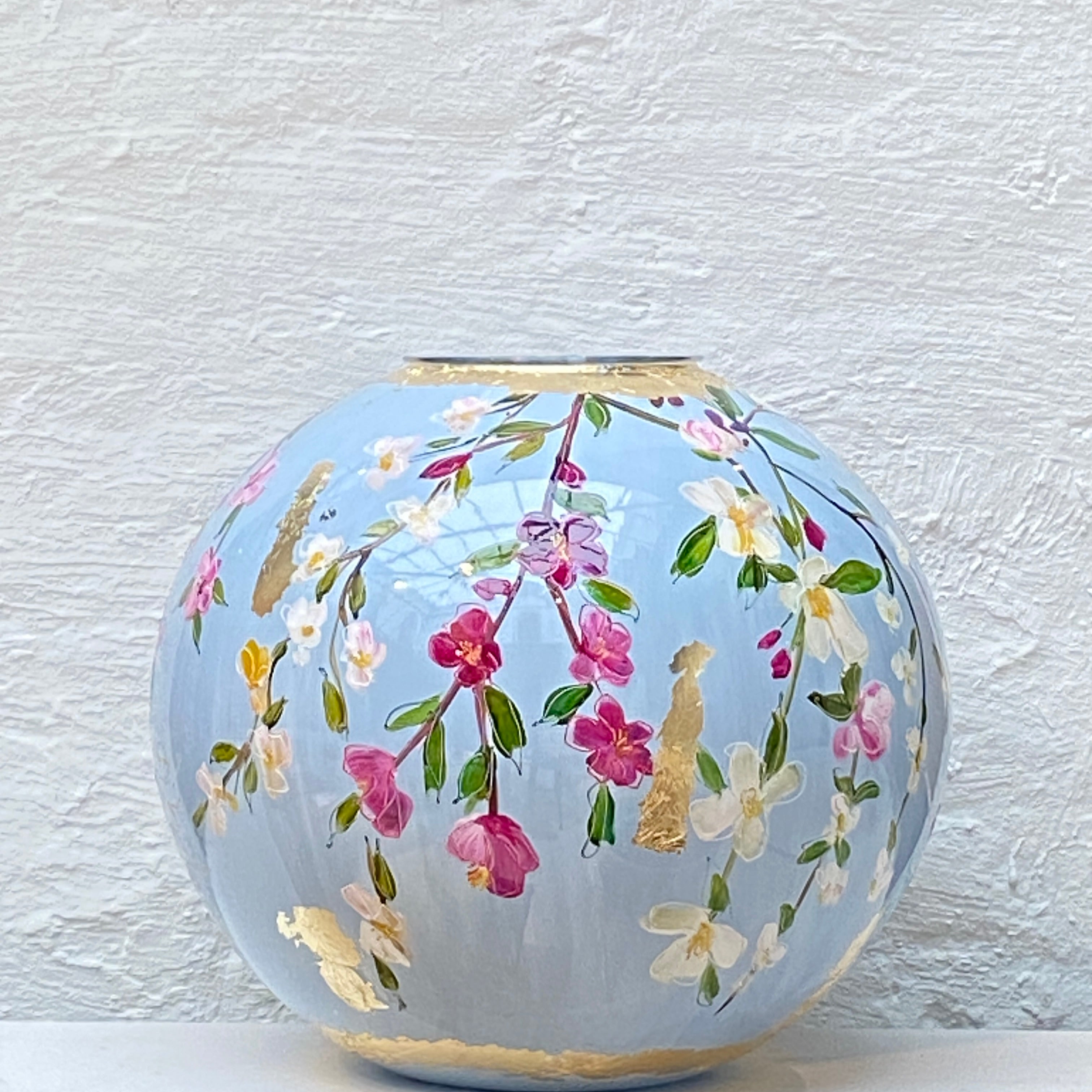 Doortje IJpelaar hand-painted glass vase LIMITED EDITION "Light Blue Blossom" DE BORGHT EXCLUSIVE