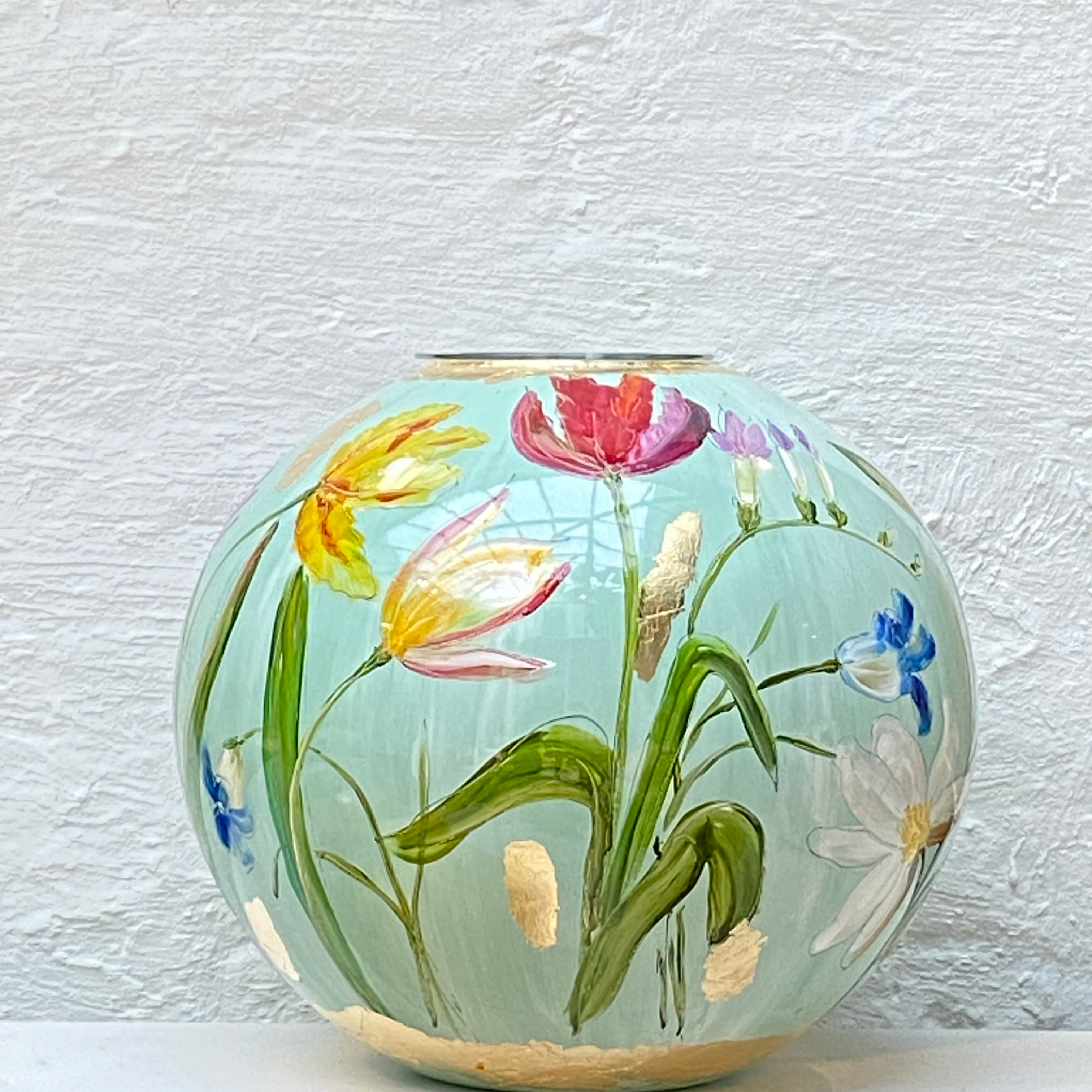 Doortje IJpelaar  handgeschilderde glazen vaas   LIMITED EDITION "Pistache Spring" DE BORGHT EXCLUSIVE