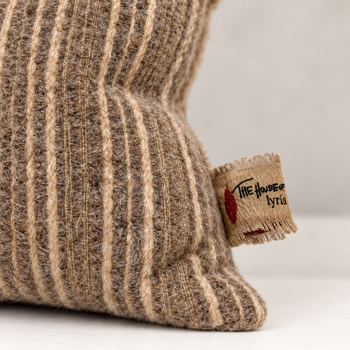 Limited edition cushion LUCIDIO, 45x40 cm