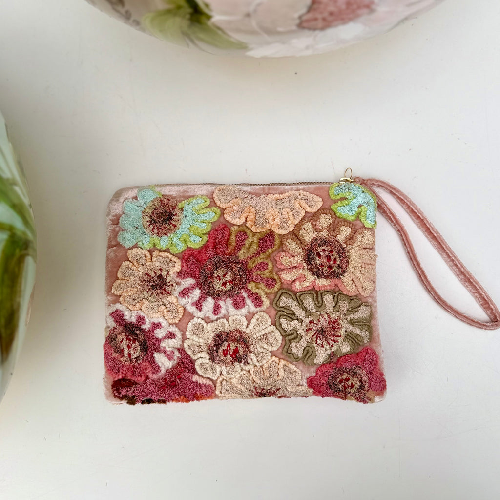 Anke Drechsel handgeborduurde Zip Pochette - Anouk old rose