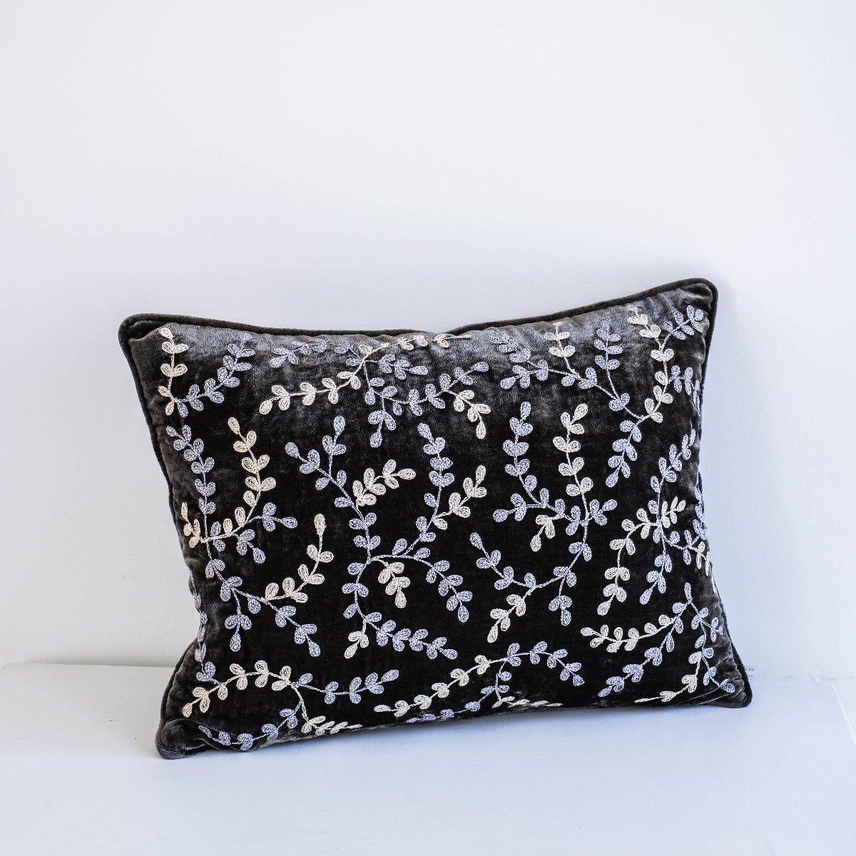 Anke Drechsel kussen - Jardin Graphite