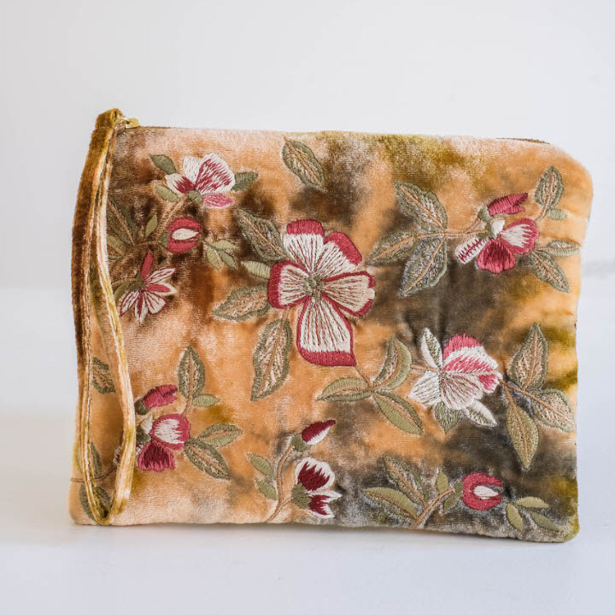 Anke Drechsel handgeborduurde Zip Pochette