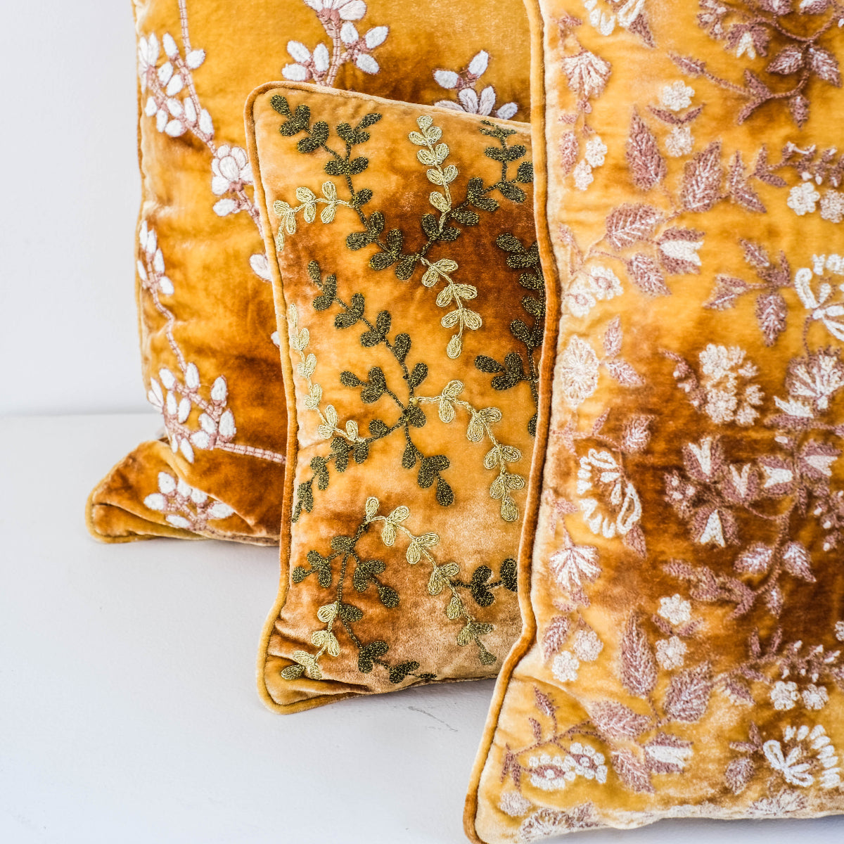 Anke Drechsel kussen Tuileries Shaded Oro