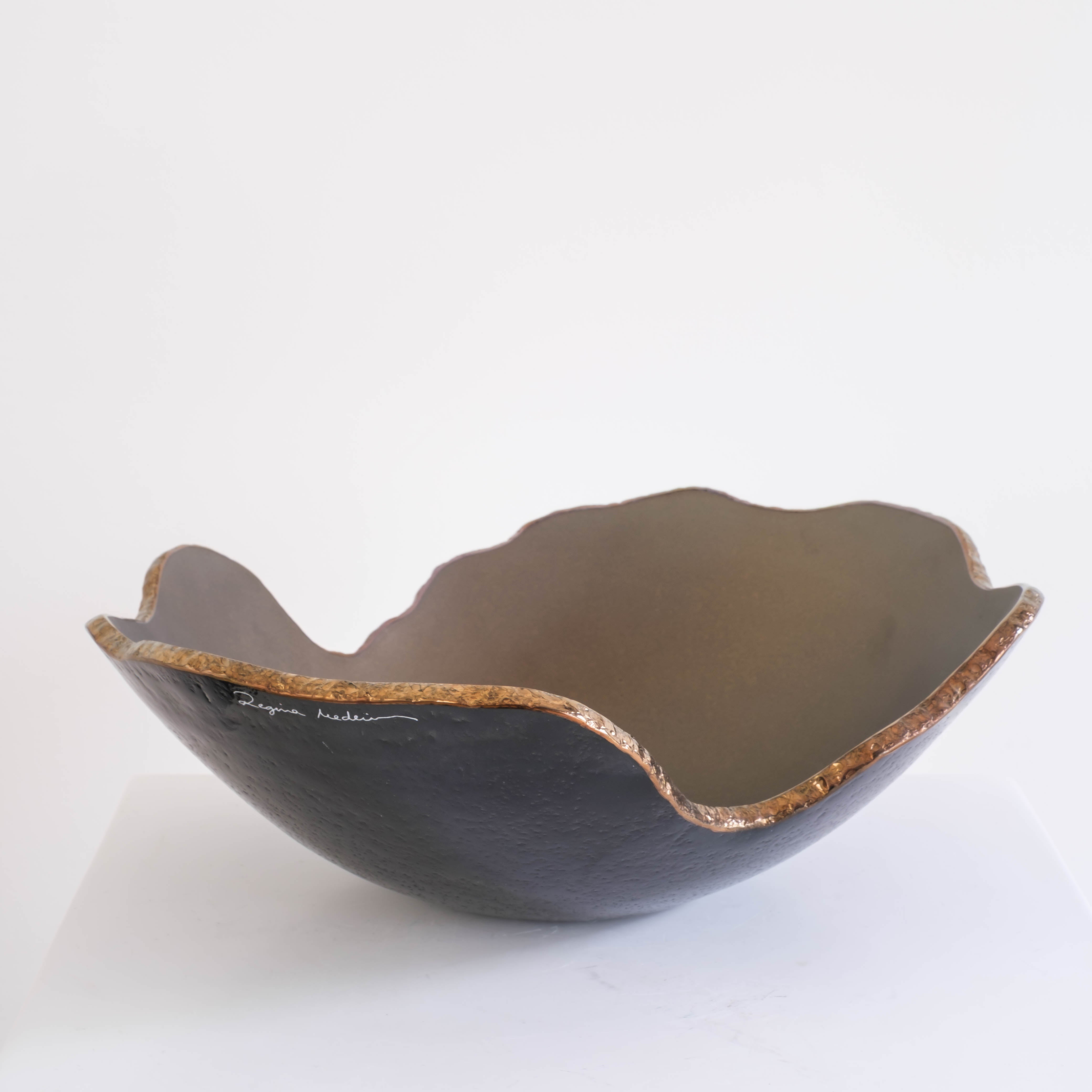 Regina Medeiros glass bowl Mapa black matt topo bronze