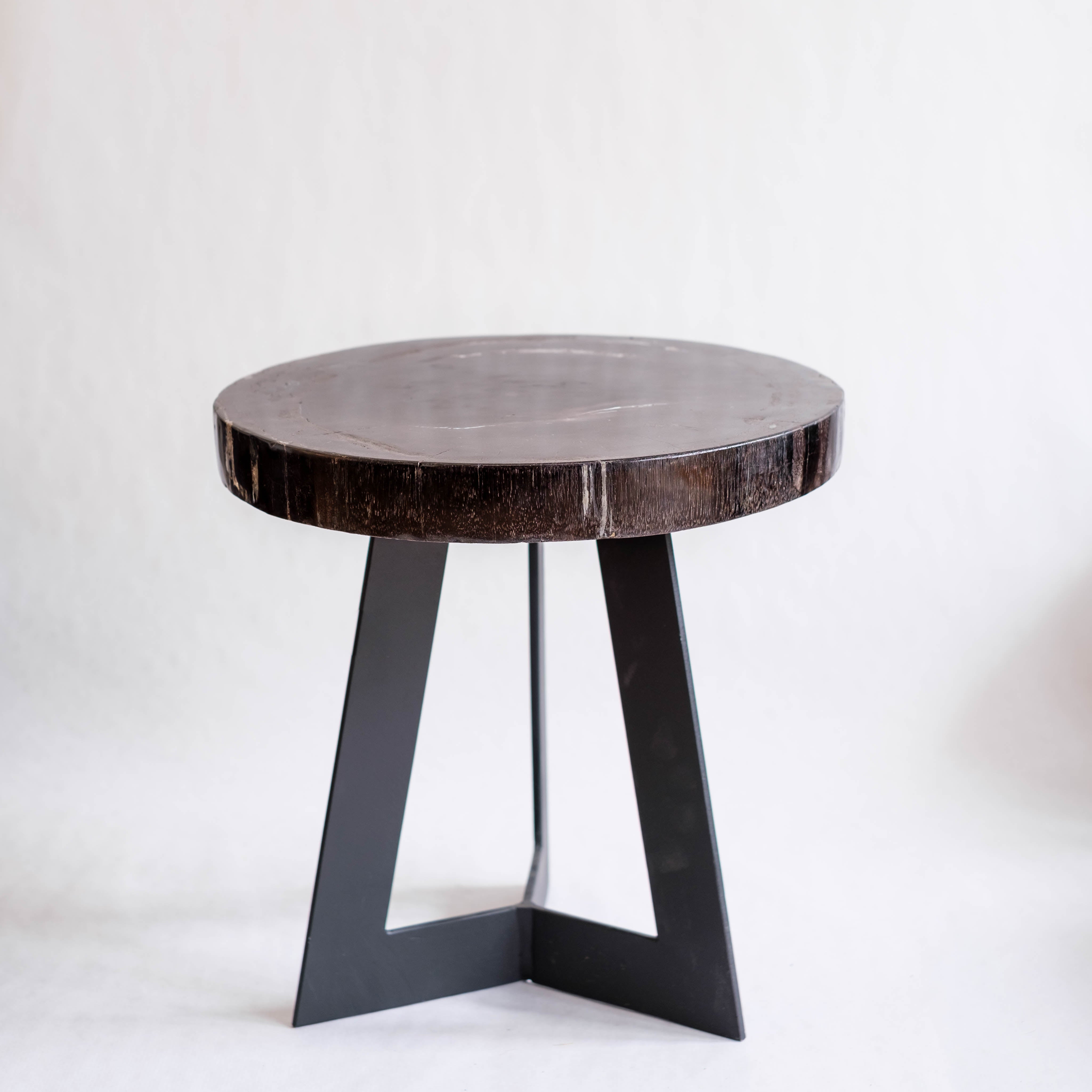 Warehouse Breit side table with petrified wood top - Small