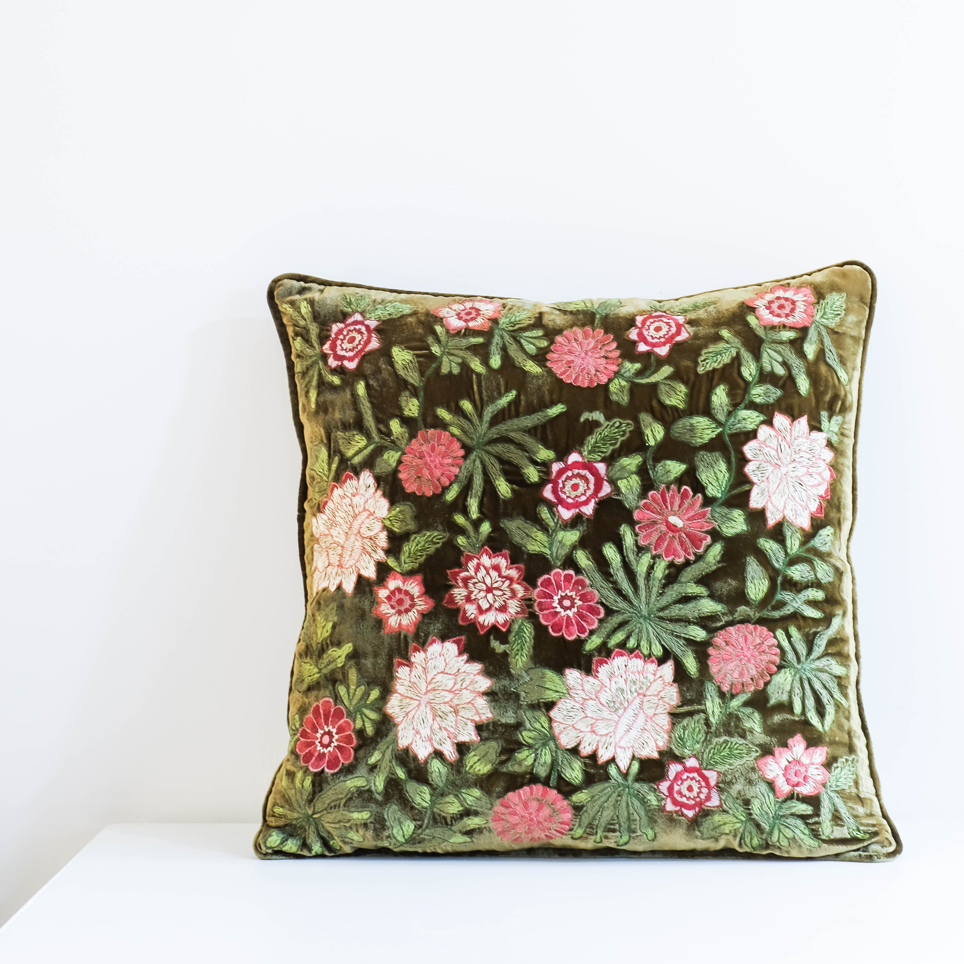 Anke Drechsel kussen Bouquet Olive
