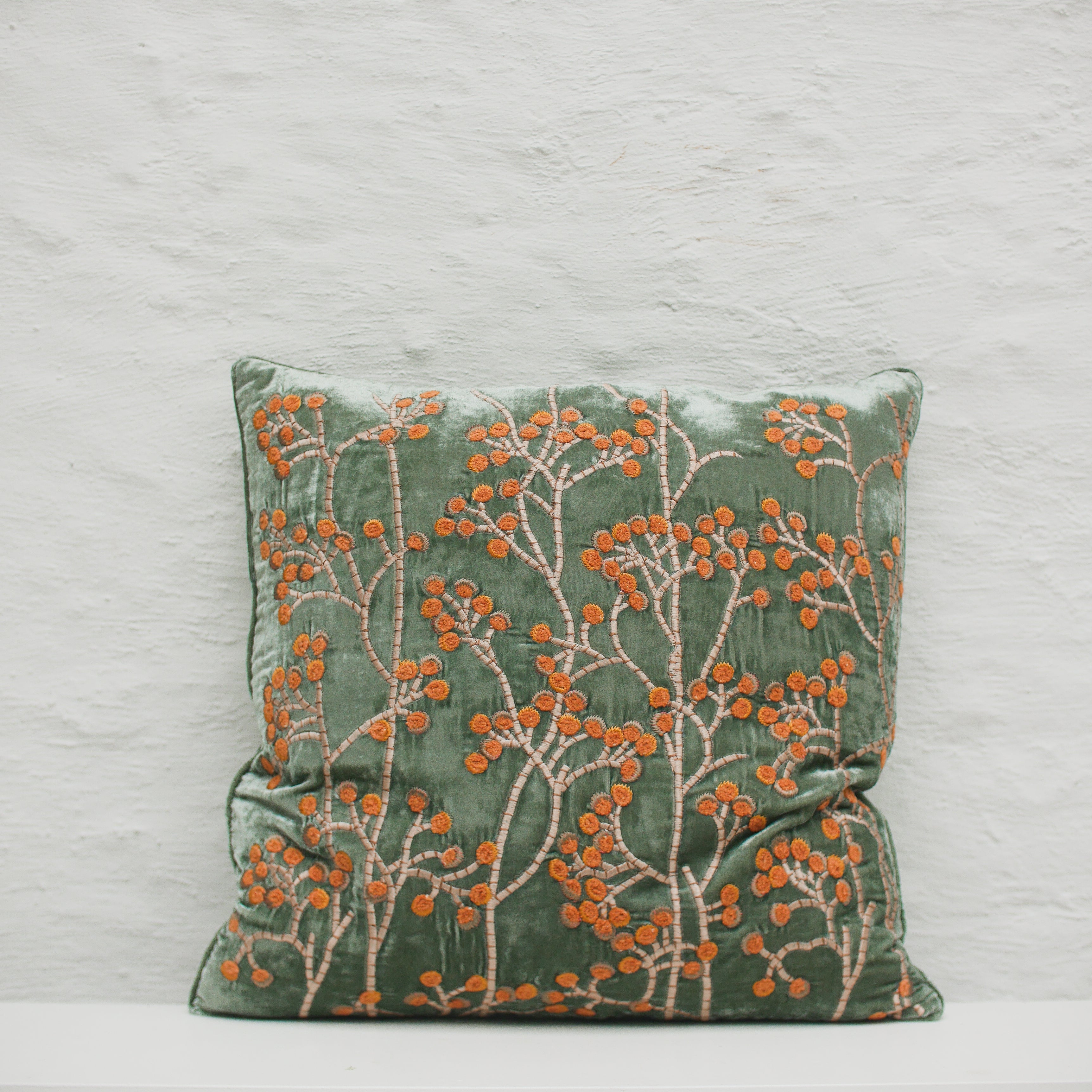 Anke Drechsel kussen Berries Aqua
