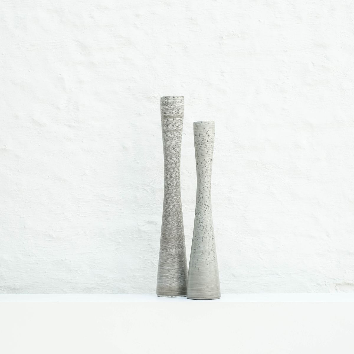 Rina Menardi ceramics Flute birch crackle