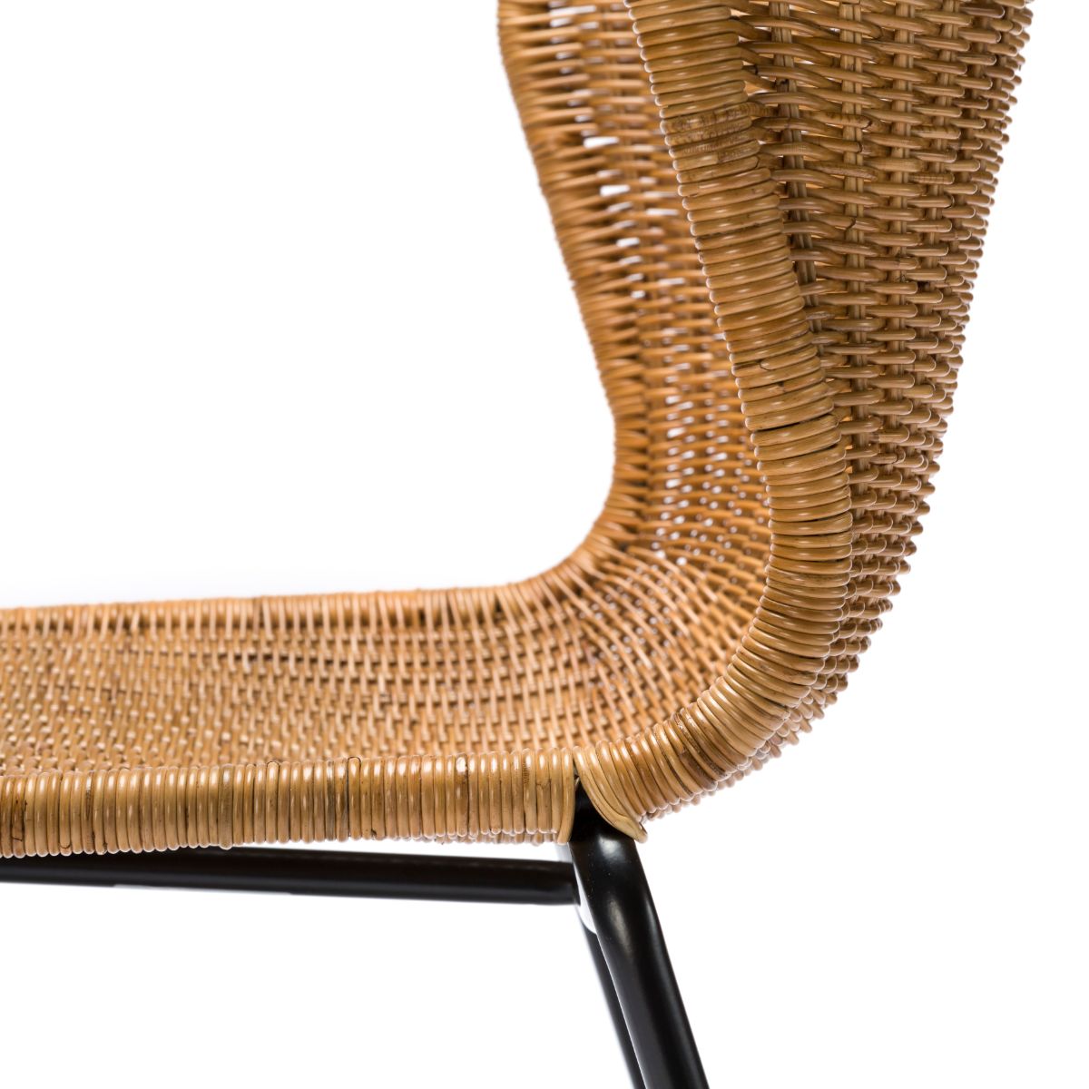 Feelgood designs chair C603 Indoor - by Yuzuru Yamakawa