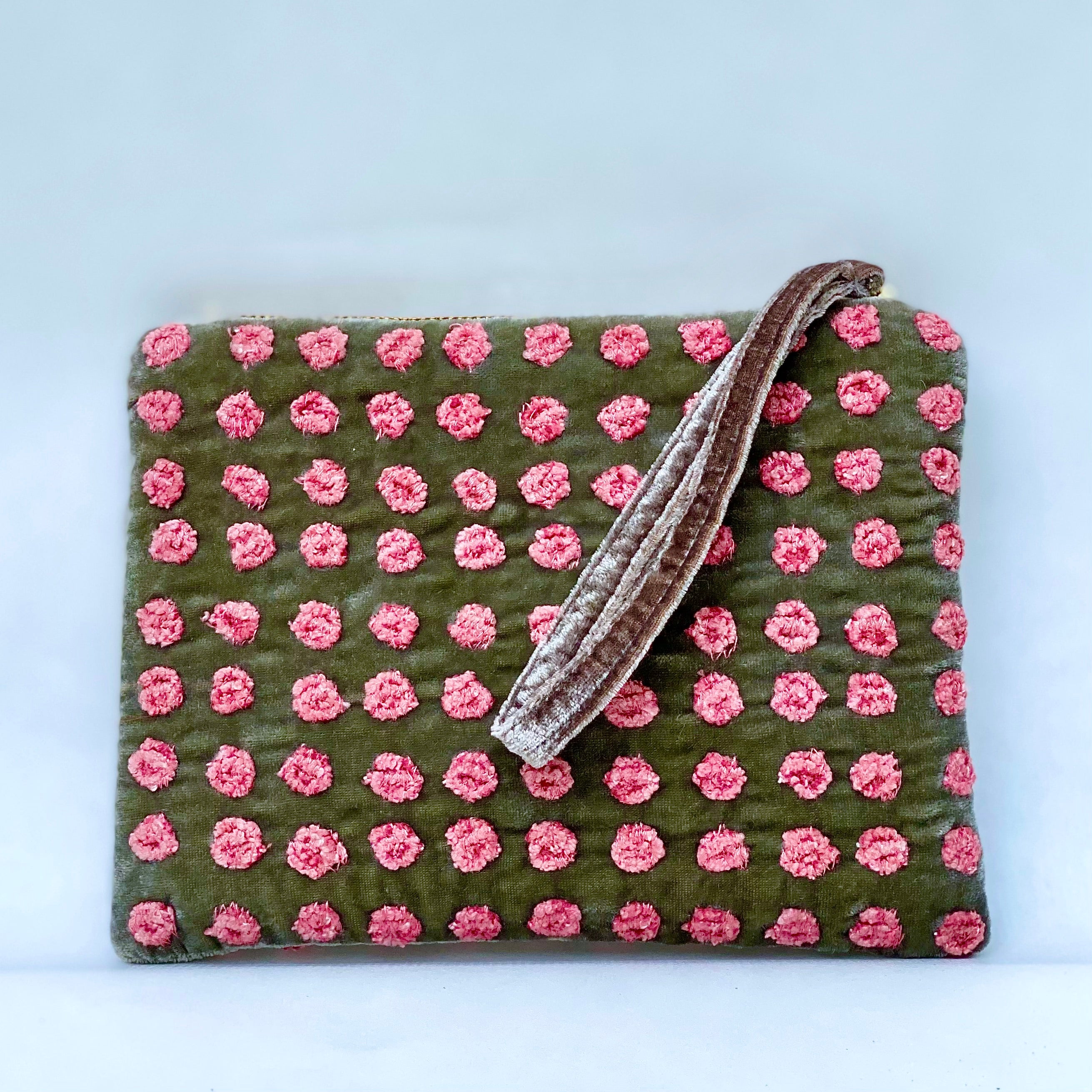 Anke Drechsel handgeborduurde Zip Pochette