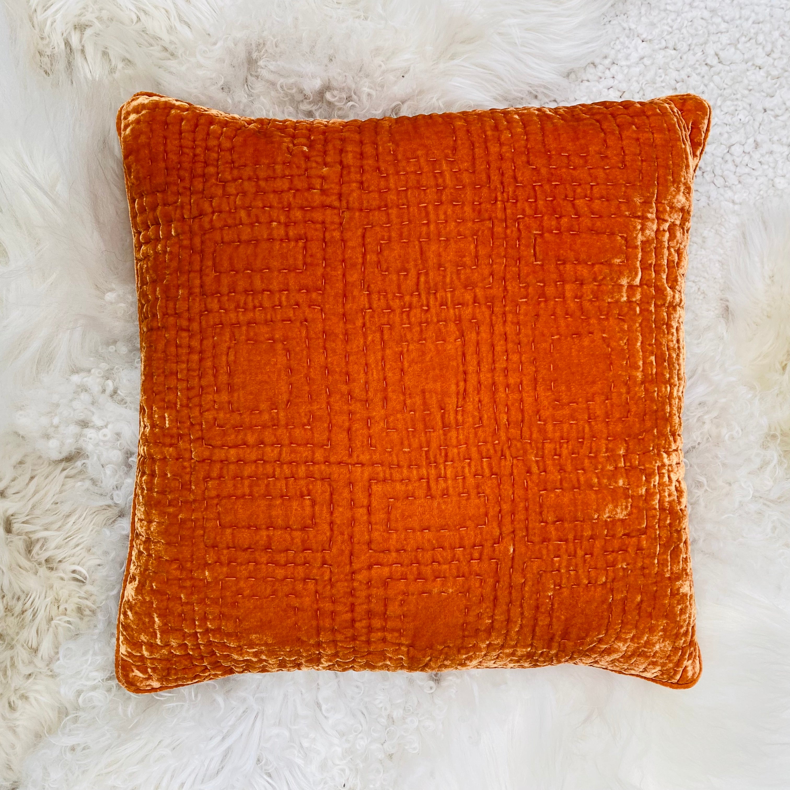 Anke Drechsel kussen - Labyrinth Tangerine