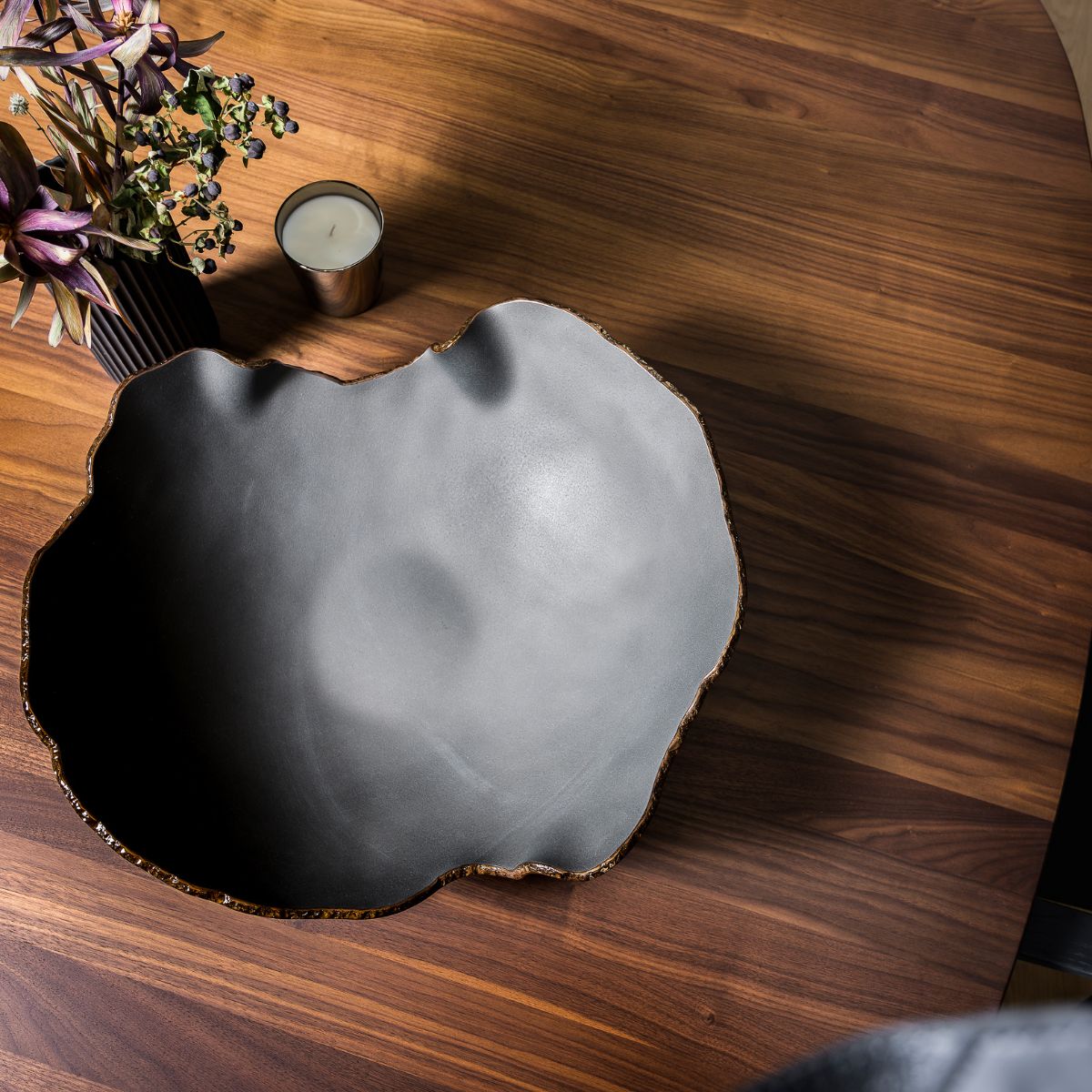 Regina Medeiros glazen schaal Mapa black matt topo bronze