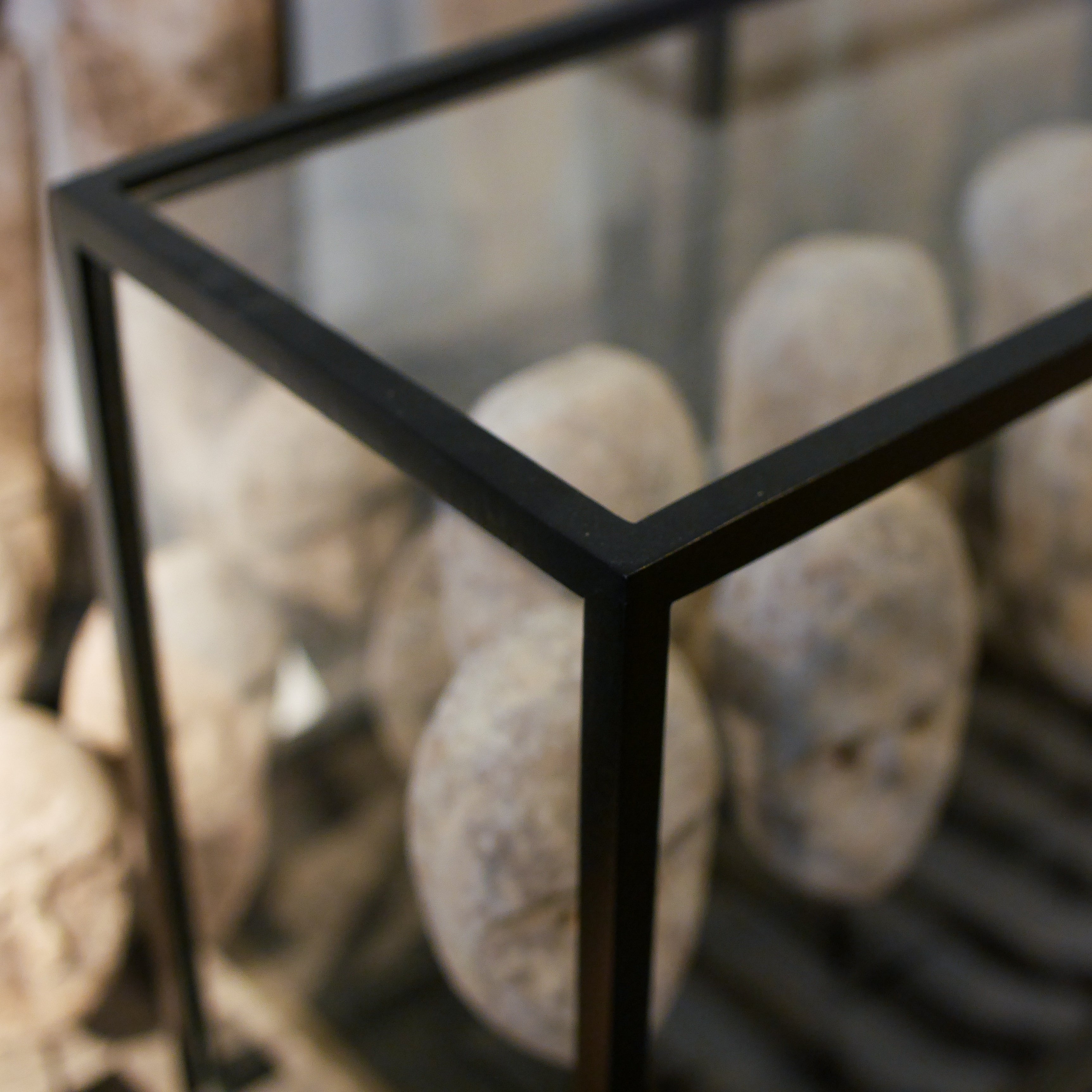 Warehouse Breit Display cabinet