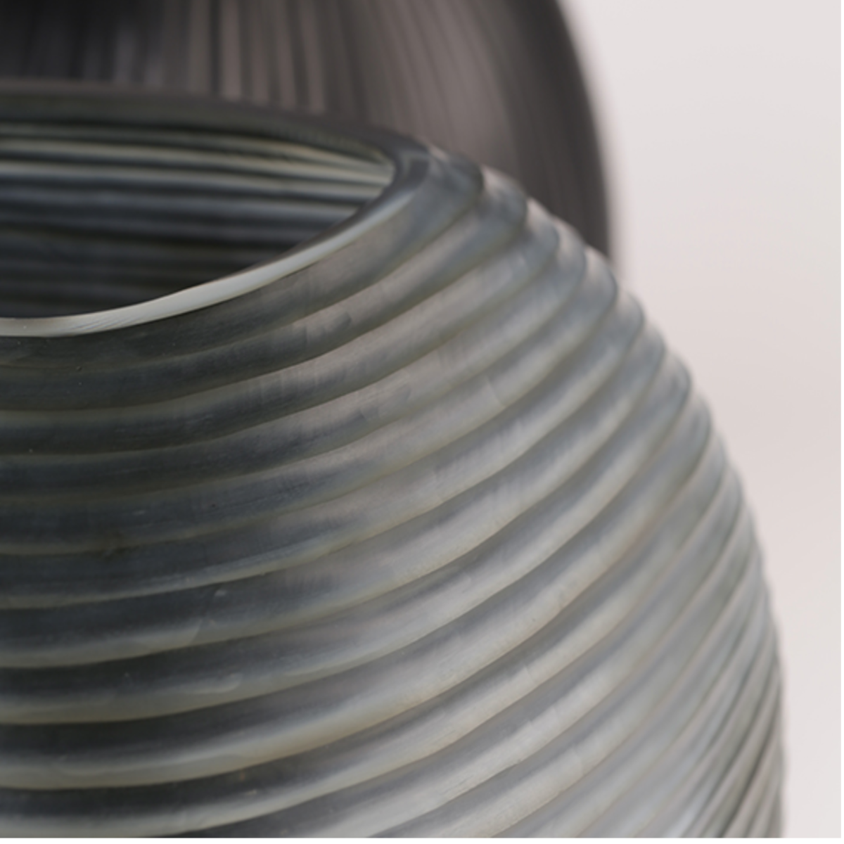 GUAXS Vase Patara Indigo/Smokegrey - Round