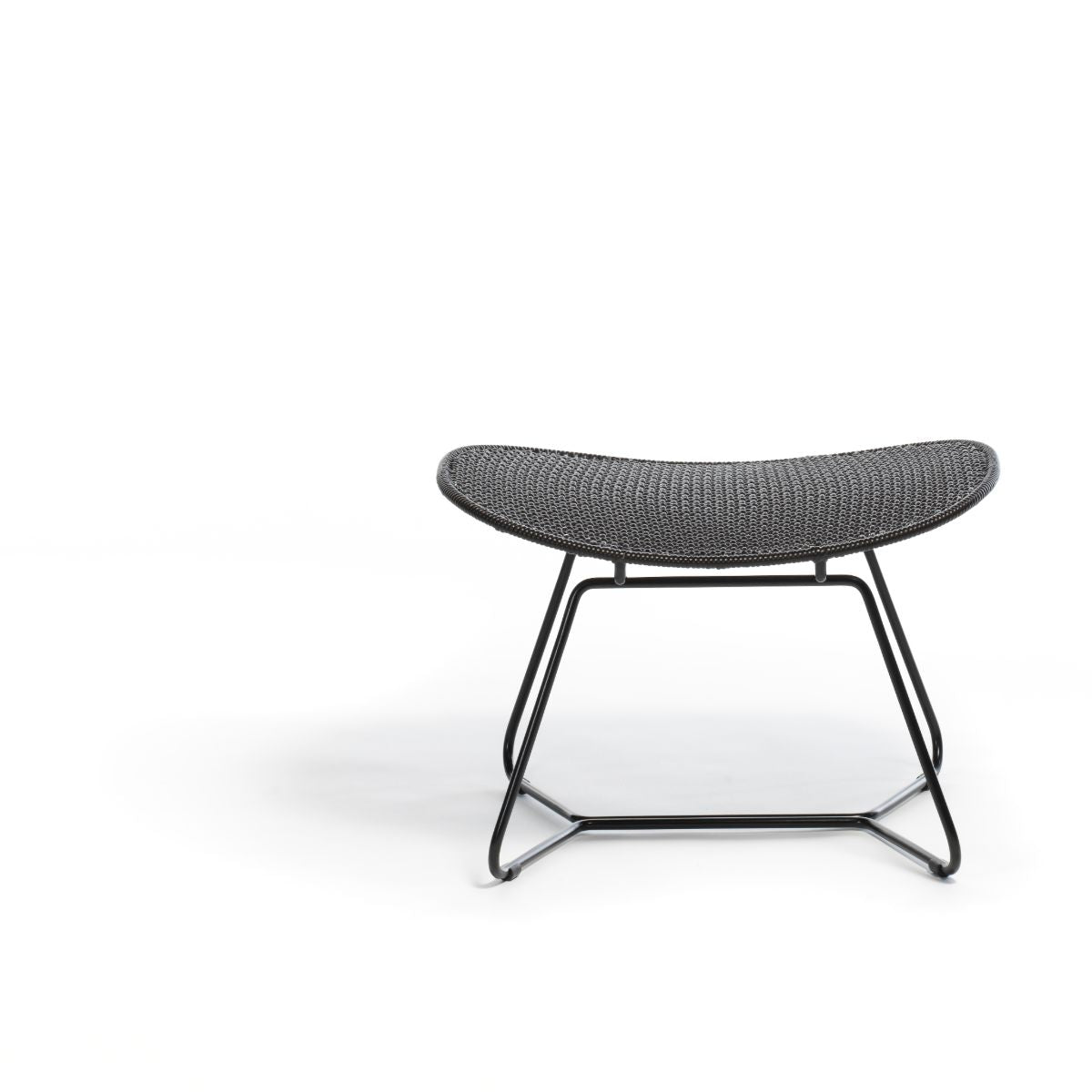 Feelgood designs Tornaux lounge & footstool zwarte frame/rattan peel outdoor